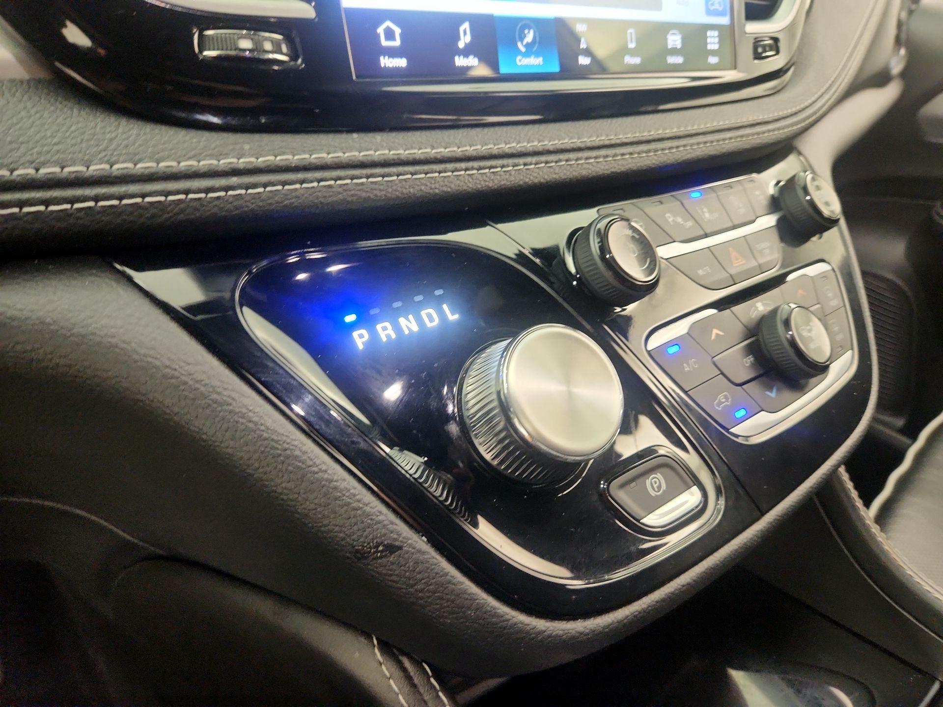 Thumbnail: 2023 Chrysler Pacifica - 18