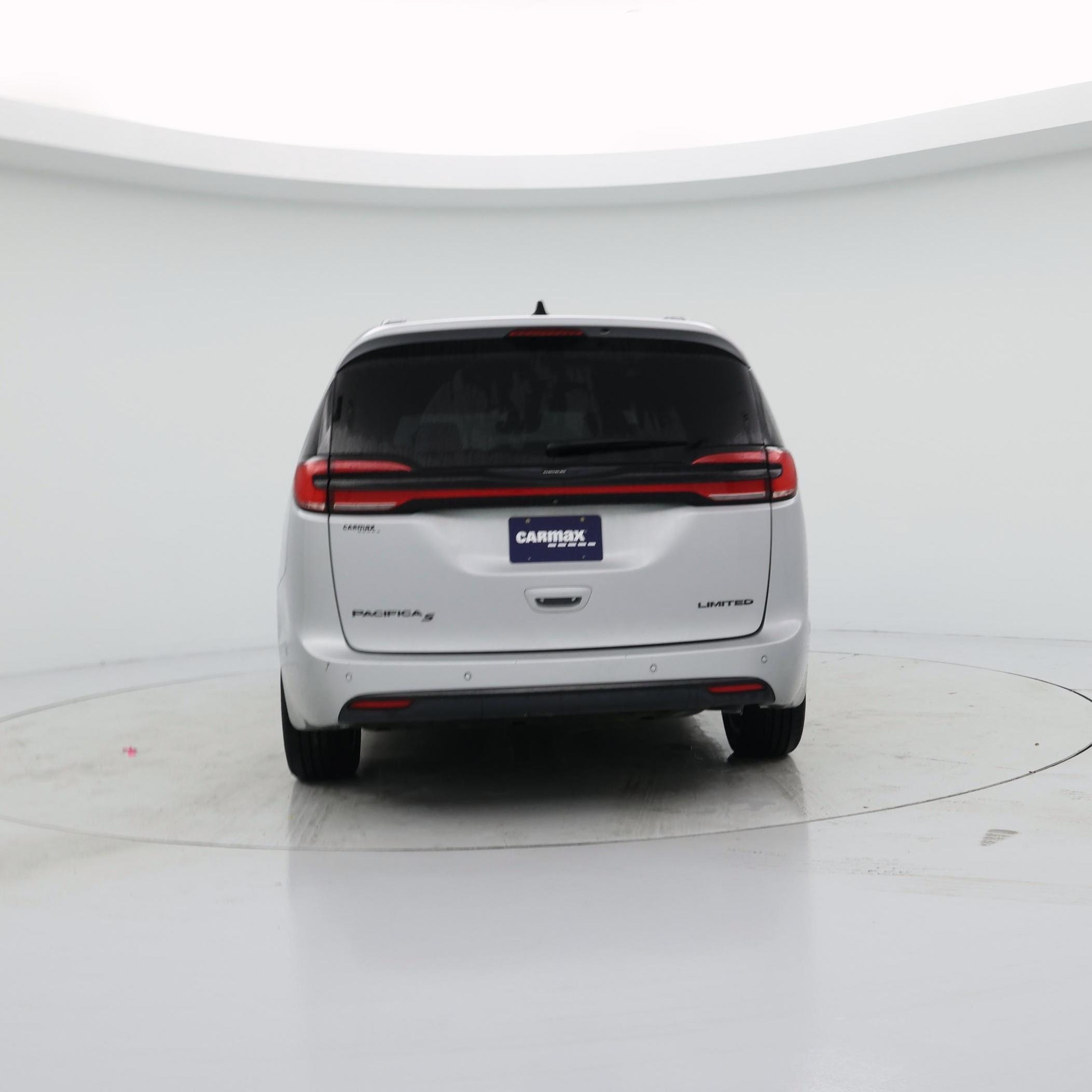 Thumbnail: 2023 Chrysler Pacifica - 6