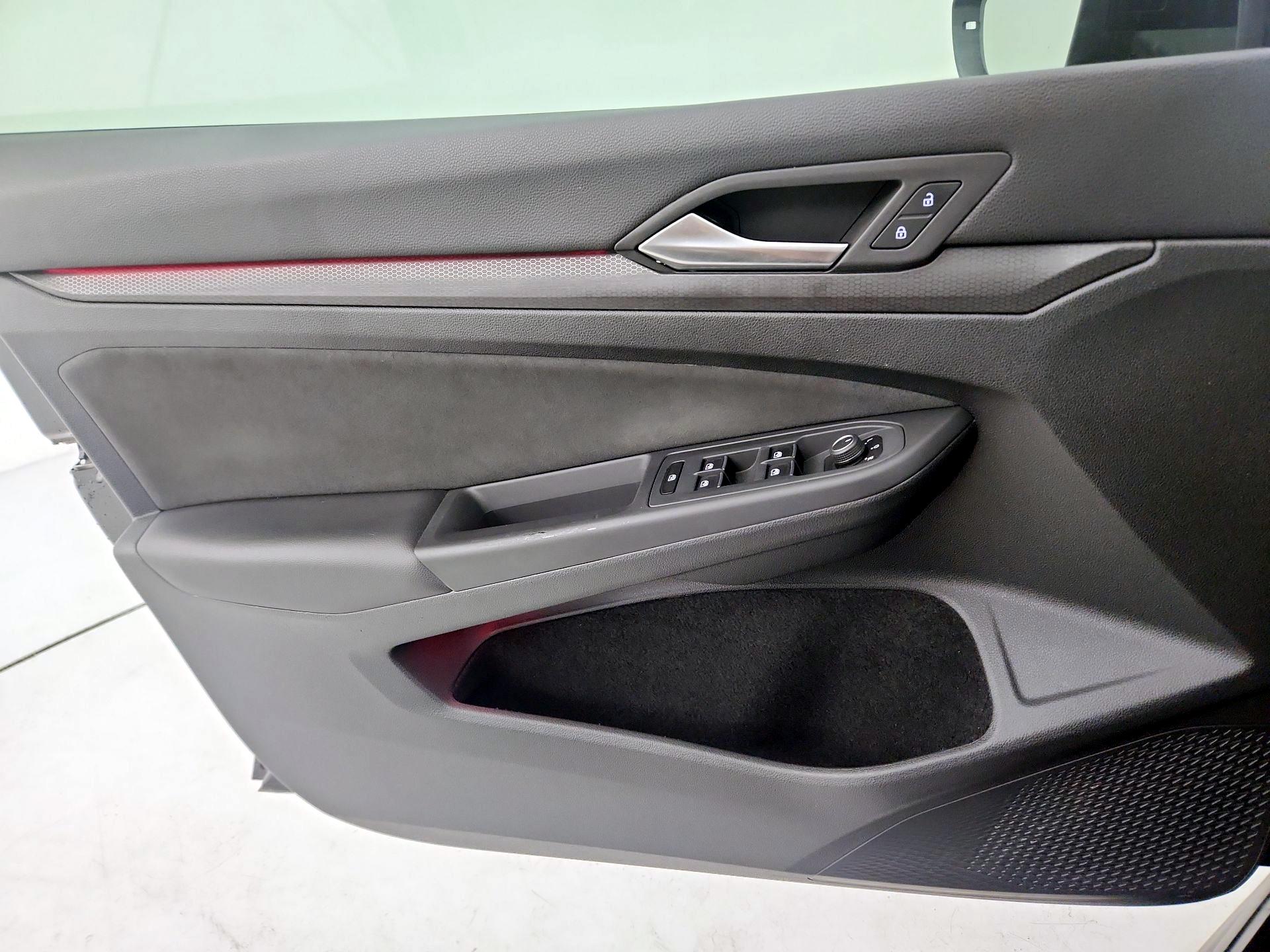 Thumbnail: 2024 Volkswagen Golf - 12