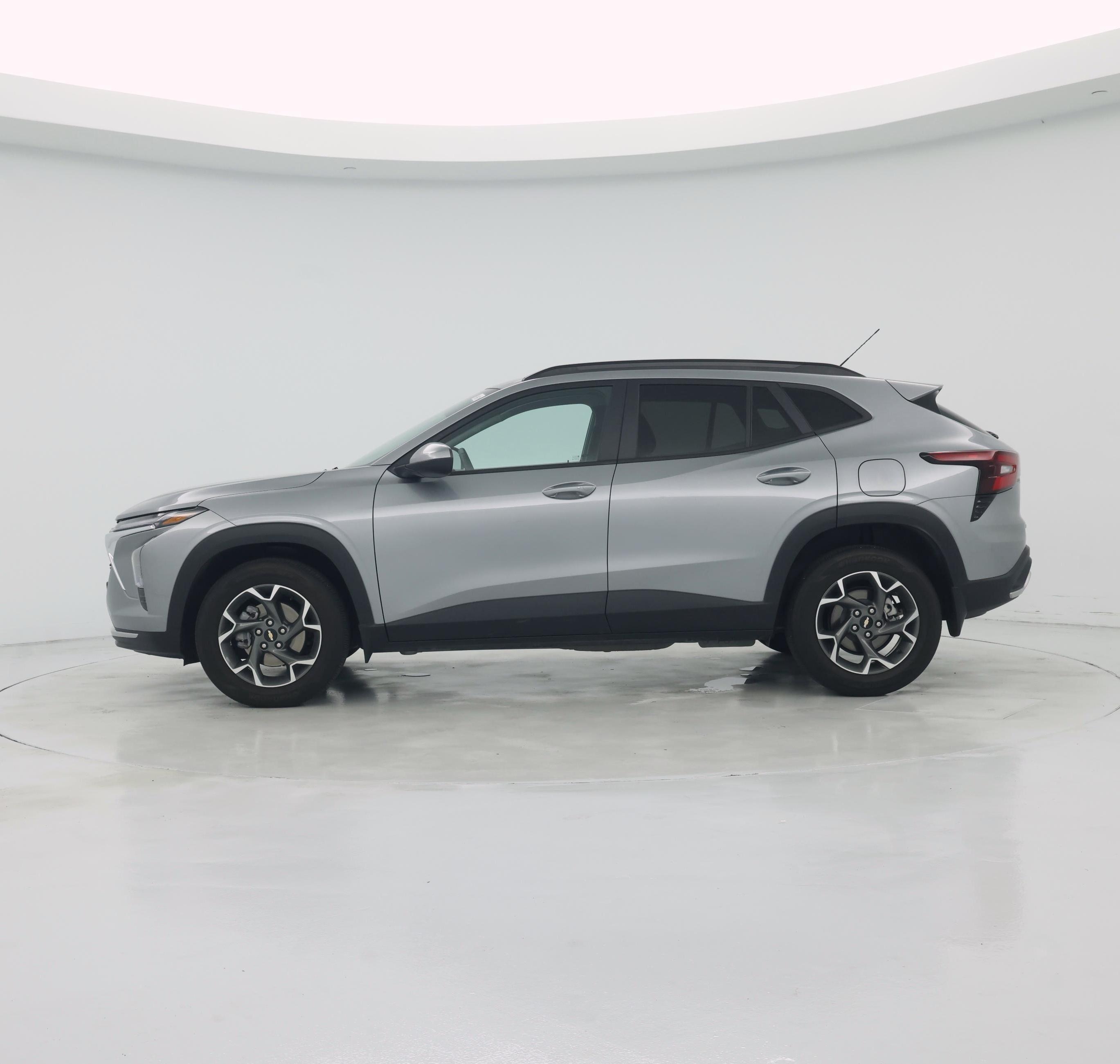 Thumbnail: 2024 Chevrolet Trax - 3
