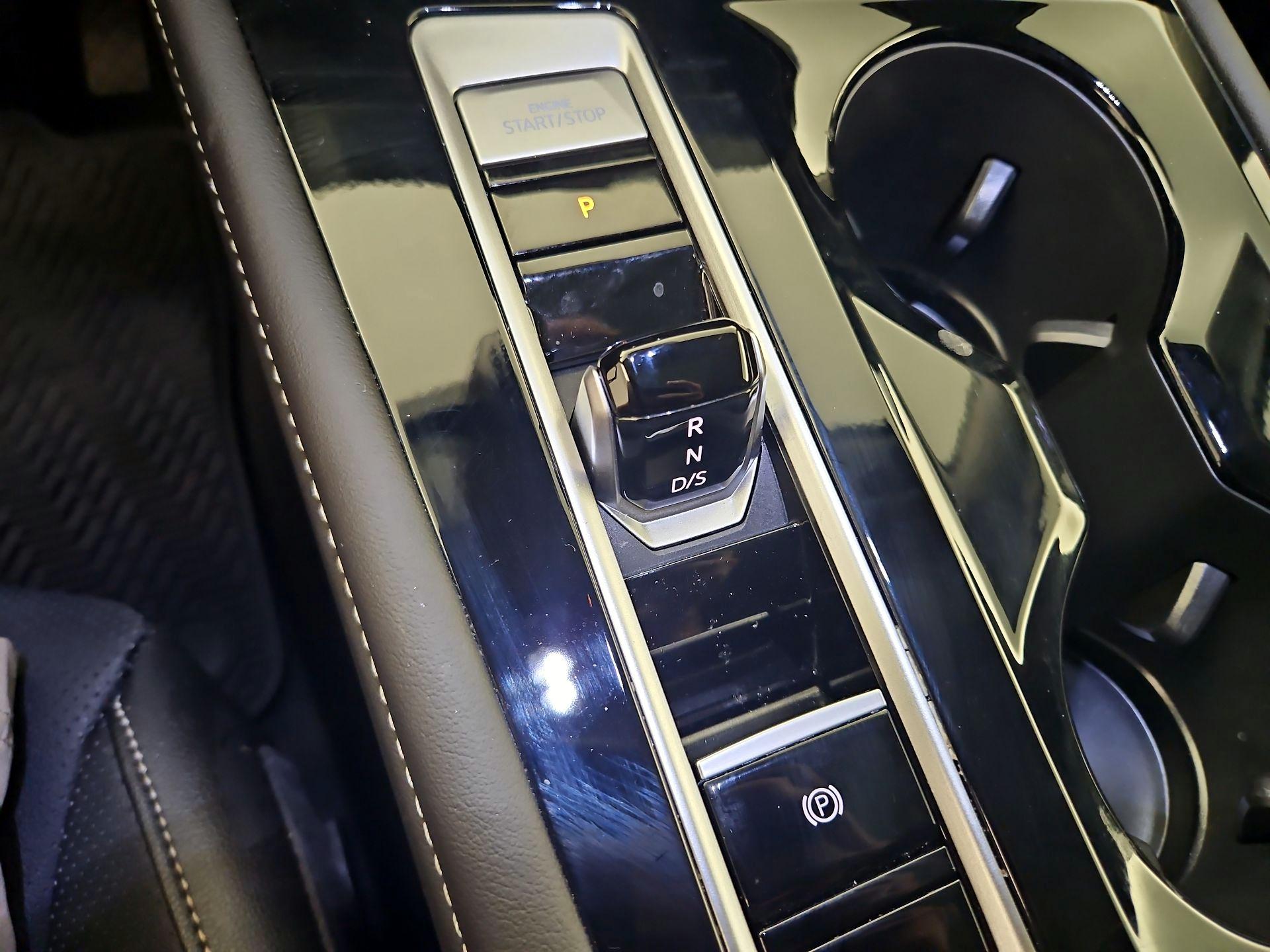 Thumbnail: 2025 Volkswagen Atlas - 17