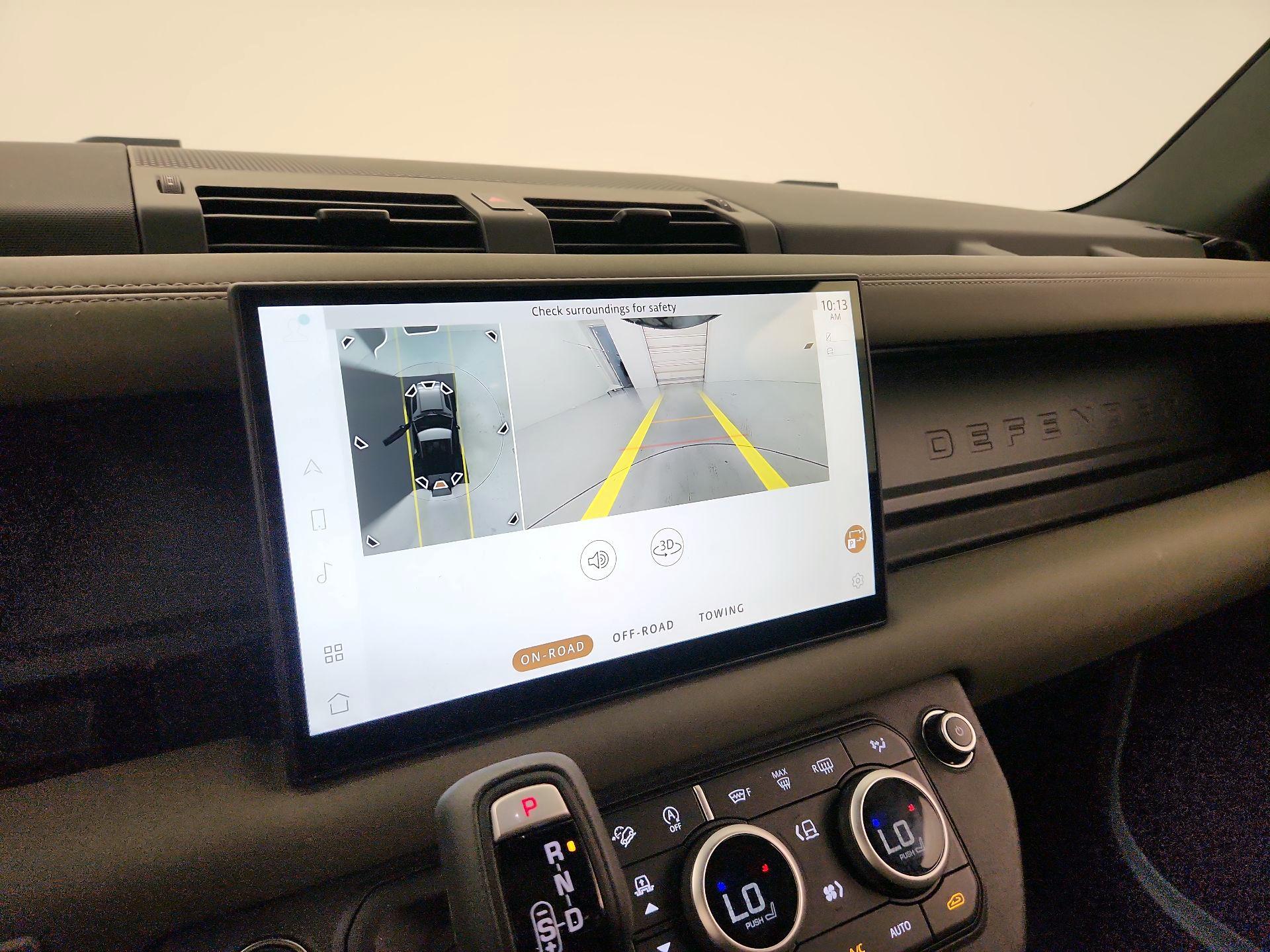 Thumbnail: 2025 Land Rover Defender - 15