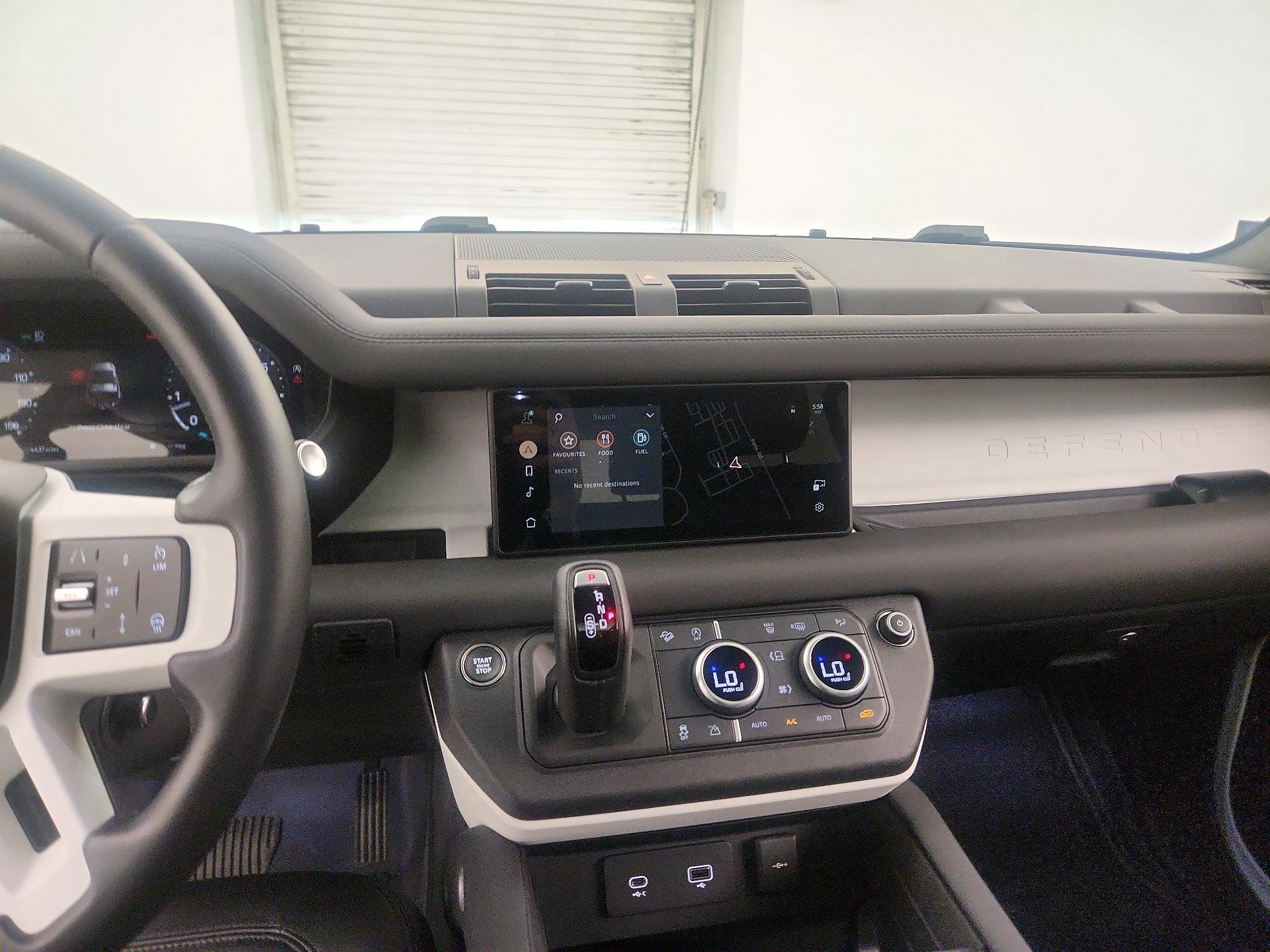 Thumbnail: 2024 Land Rover Defender - 9