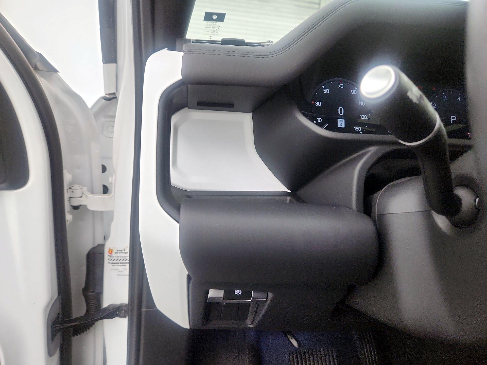Thumbnail: 2024 Land Rover Defender - 13