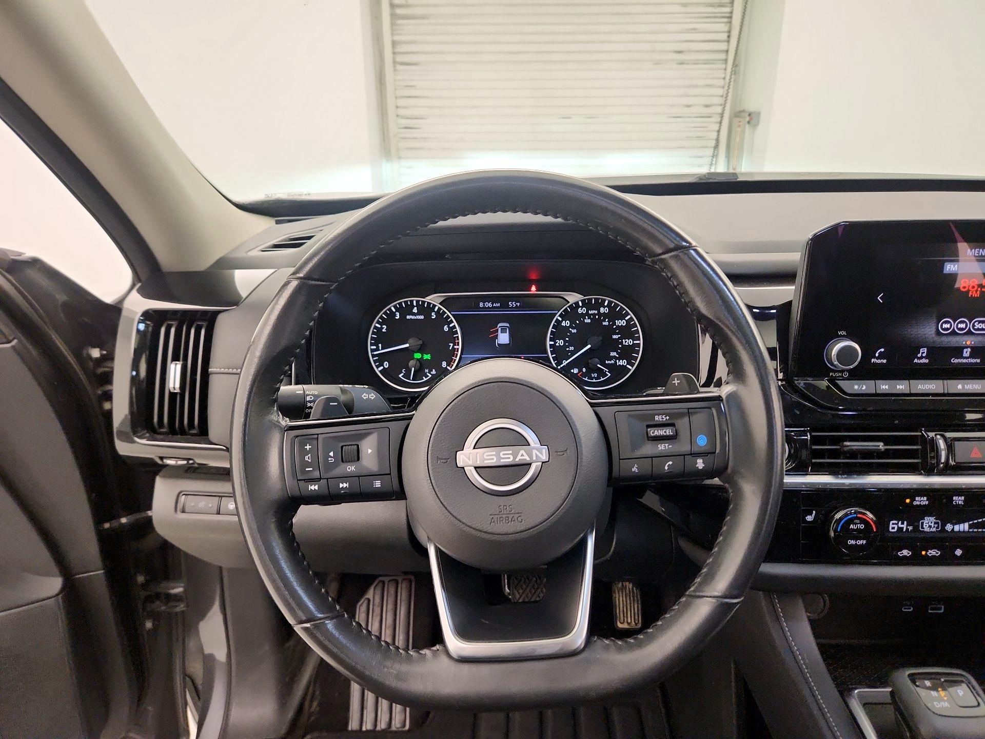Thumbnail: 2023 Nissan Pathfinder - 10