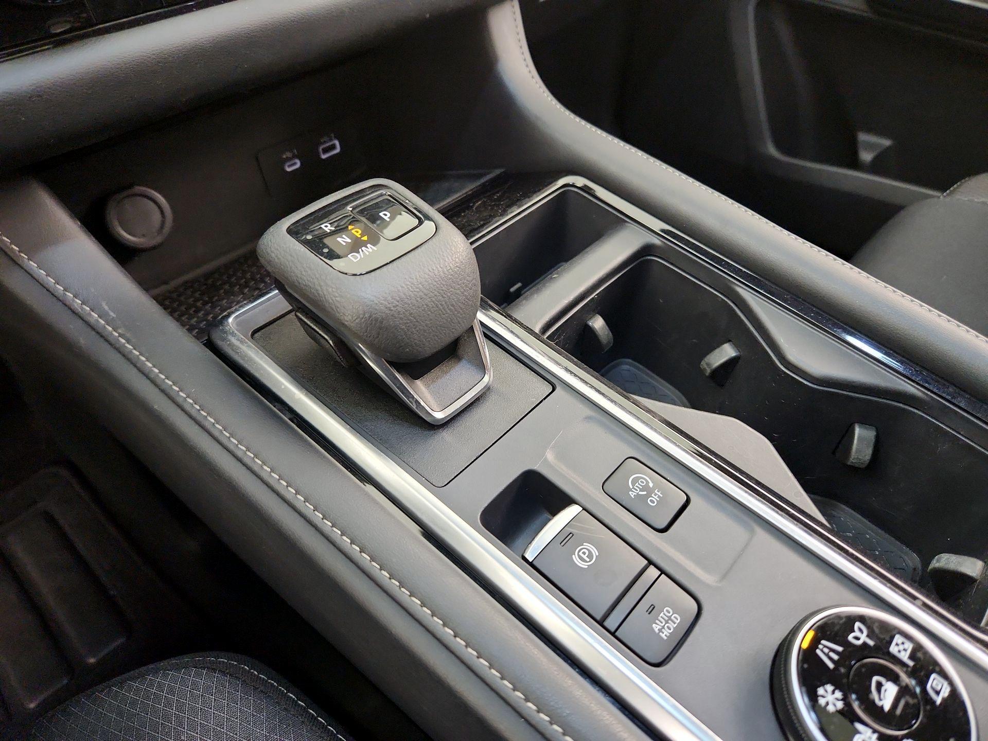 Thumbnail: 2023 Nissan Pathfinder - 17