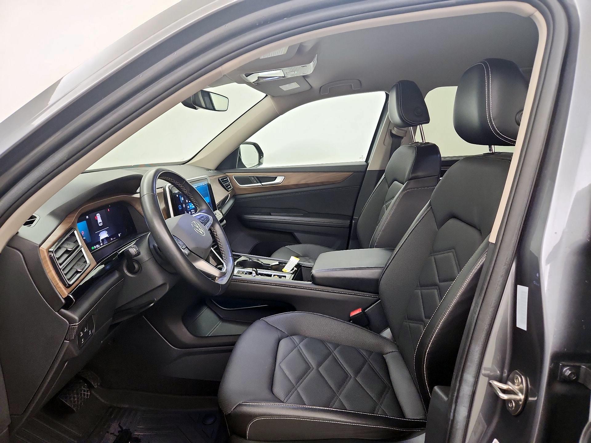 Thumbnail: 2024 Volkswagen Atlas - 11