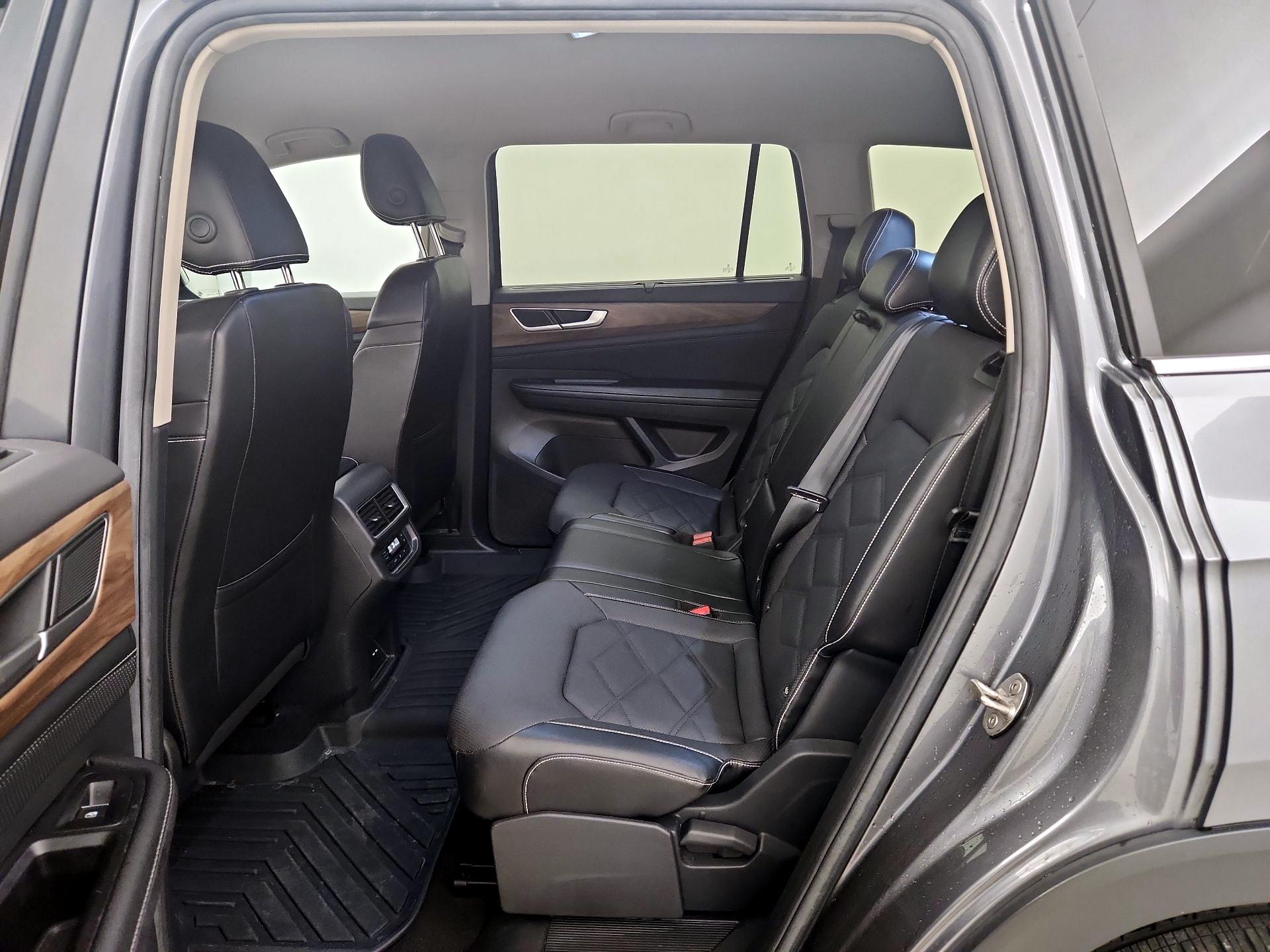 Thumbnail: 2024 Volkswagen Atlas - 19