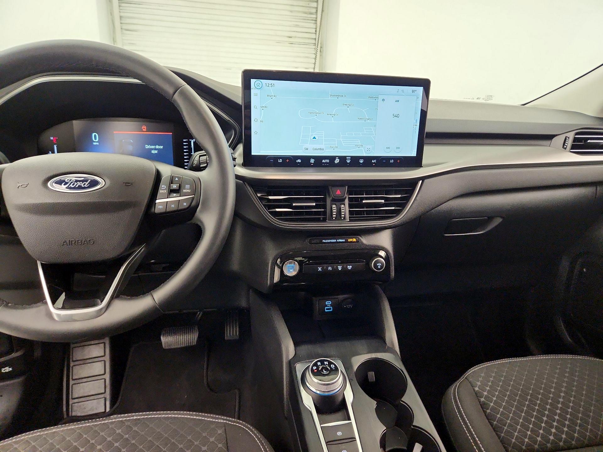 Thumbnail: 2023 Ford Escape - 9