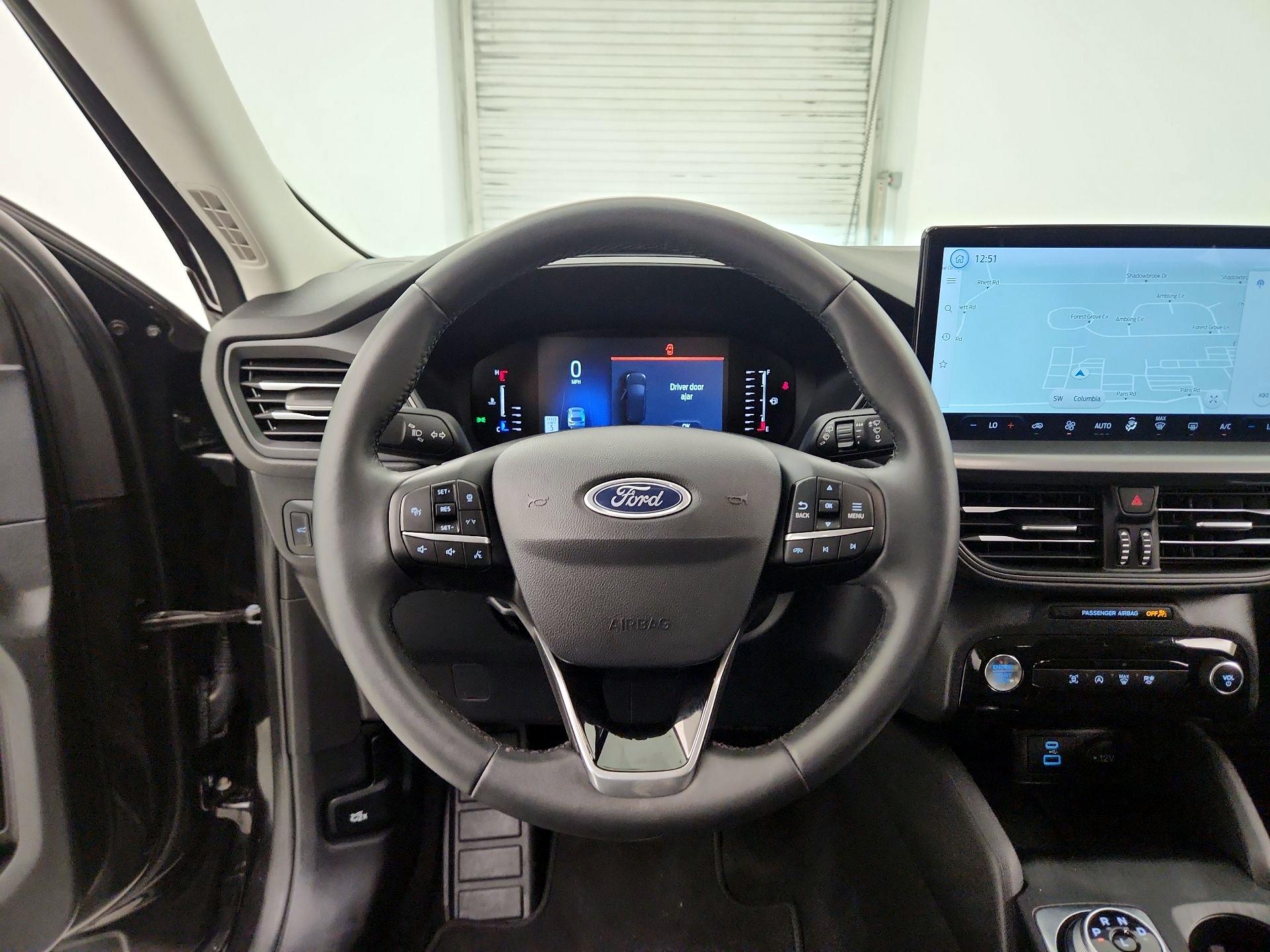 Thumbnail: 2023 Ford Escape - 10