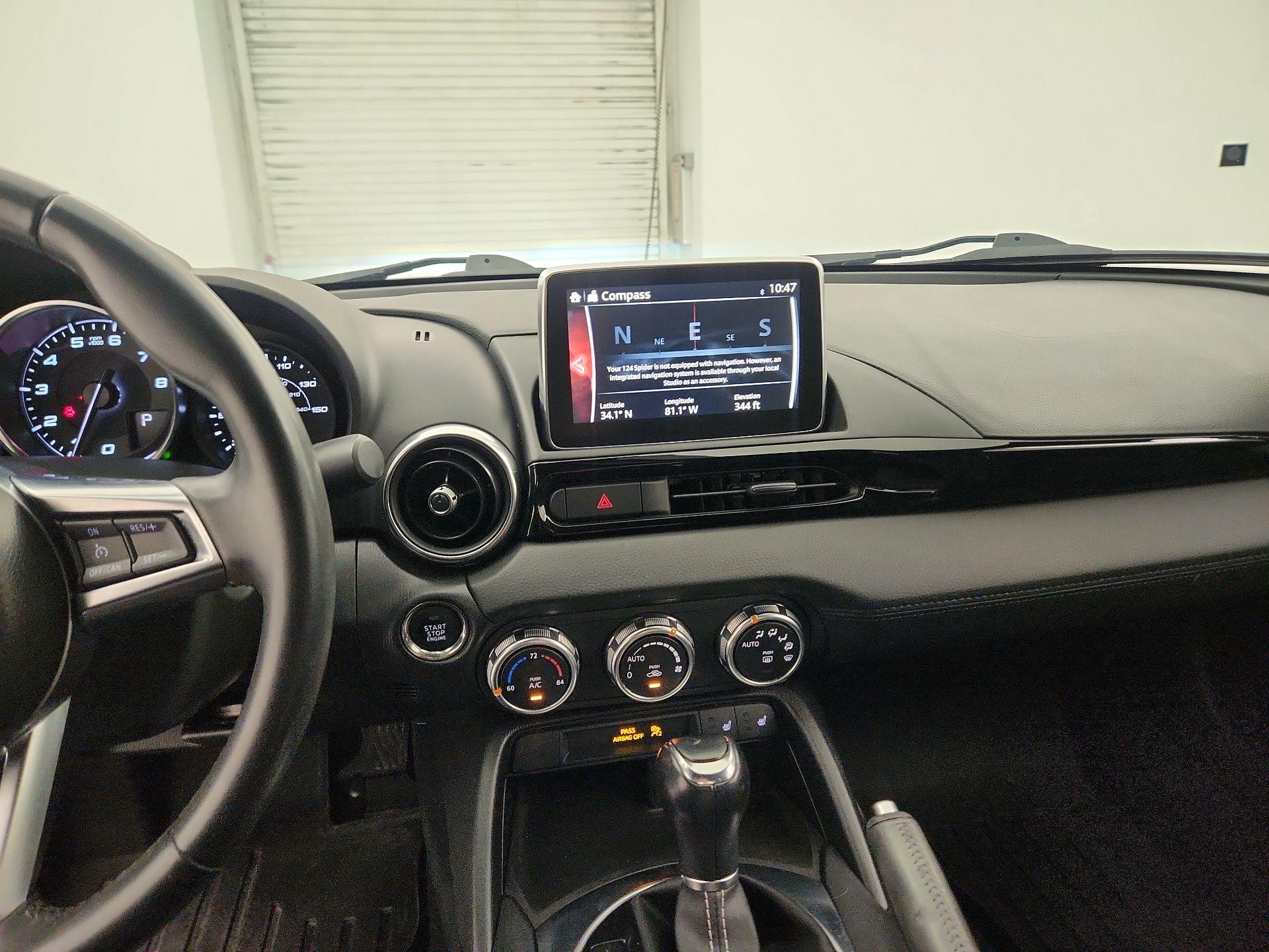Thumbnail: 2017 Fiat 124 Spider - 9