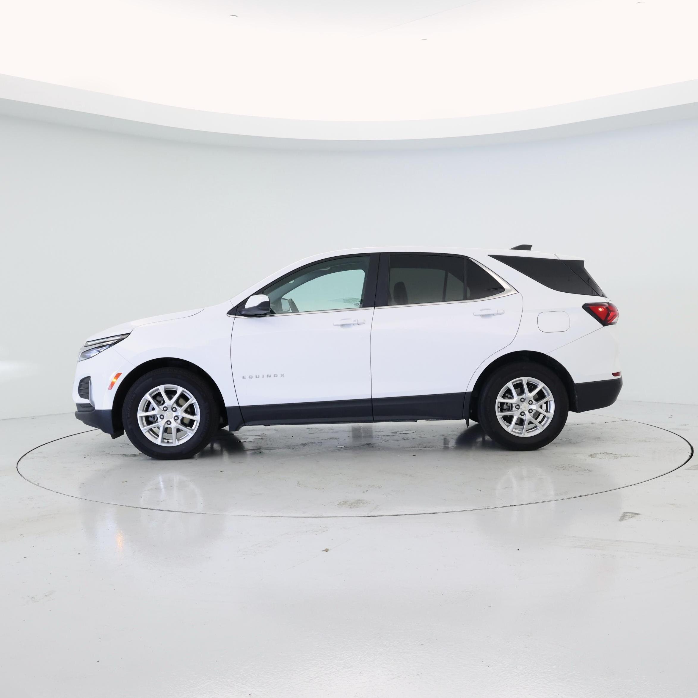 Thumbnail: 2024 Chevrolet Equinox - 3