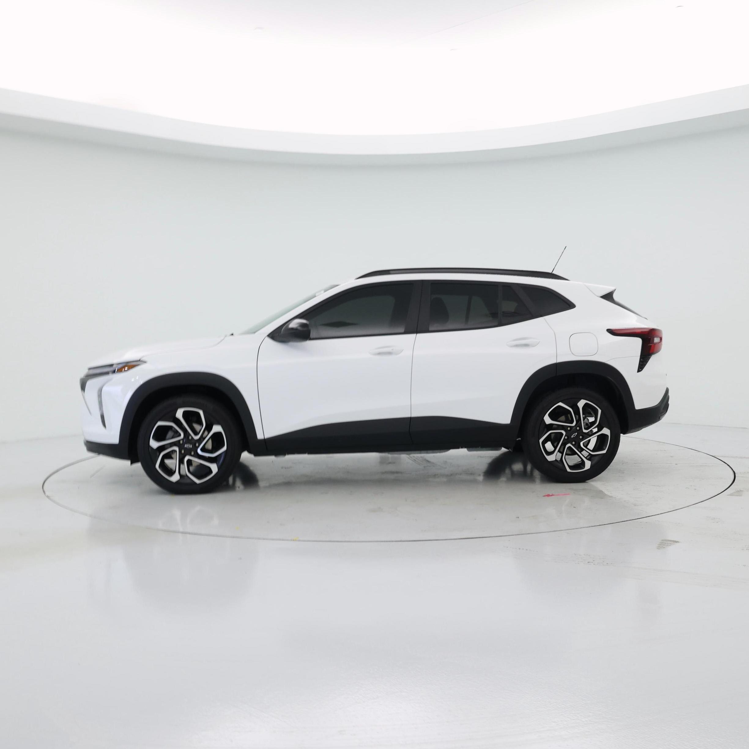 Thumbnail: 2025 Chevrolet Trax - 3