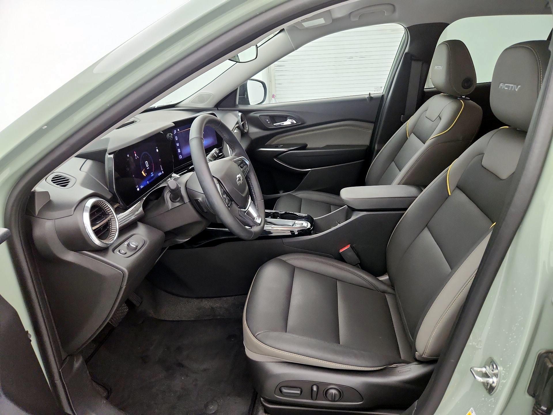Thumbnail: 2026 Chevrolet Trax - 11