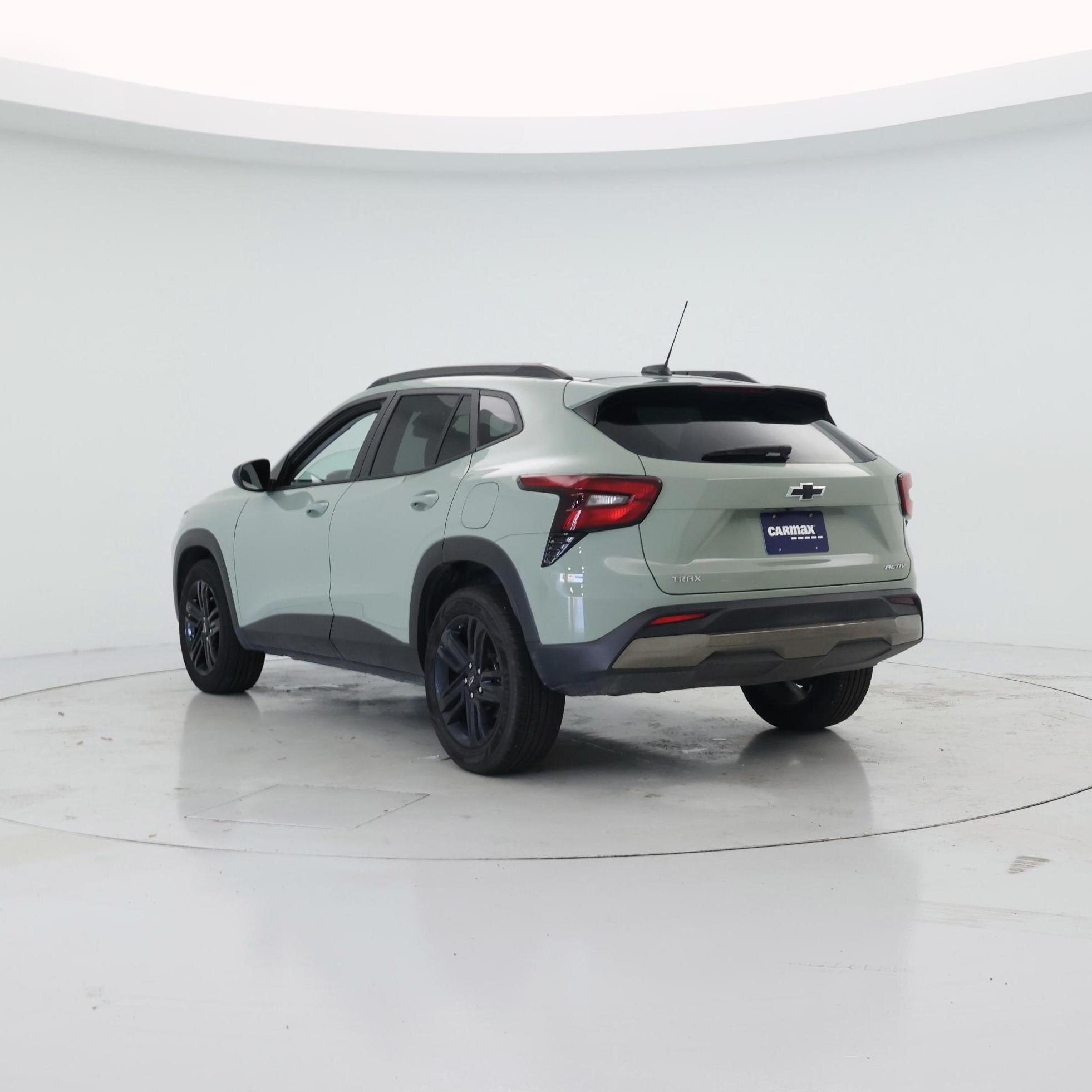 Thumbnail: 2026 Chevrolet Trax - 2