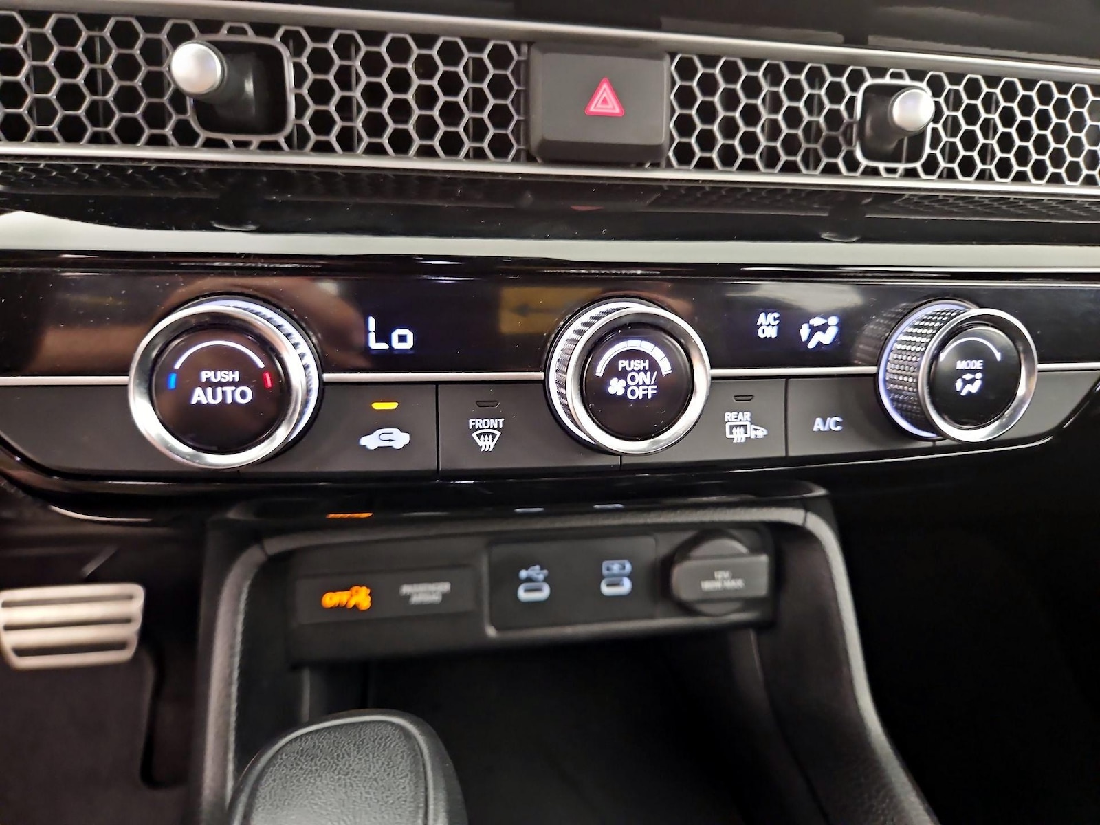 2025 Honda Civic Sport - Photo 17
