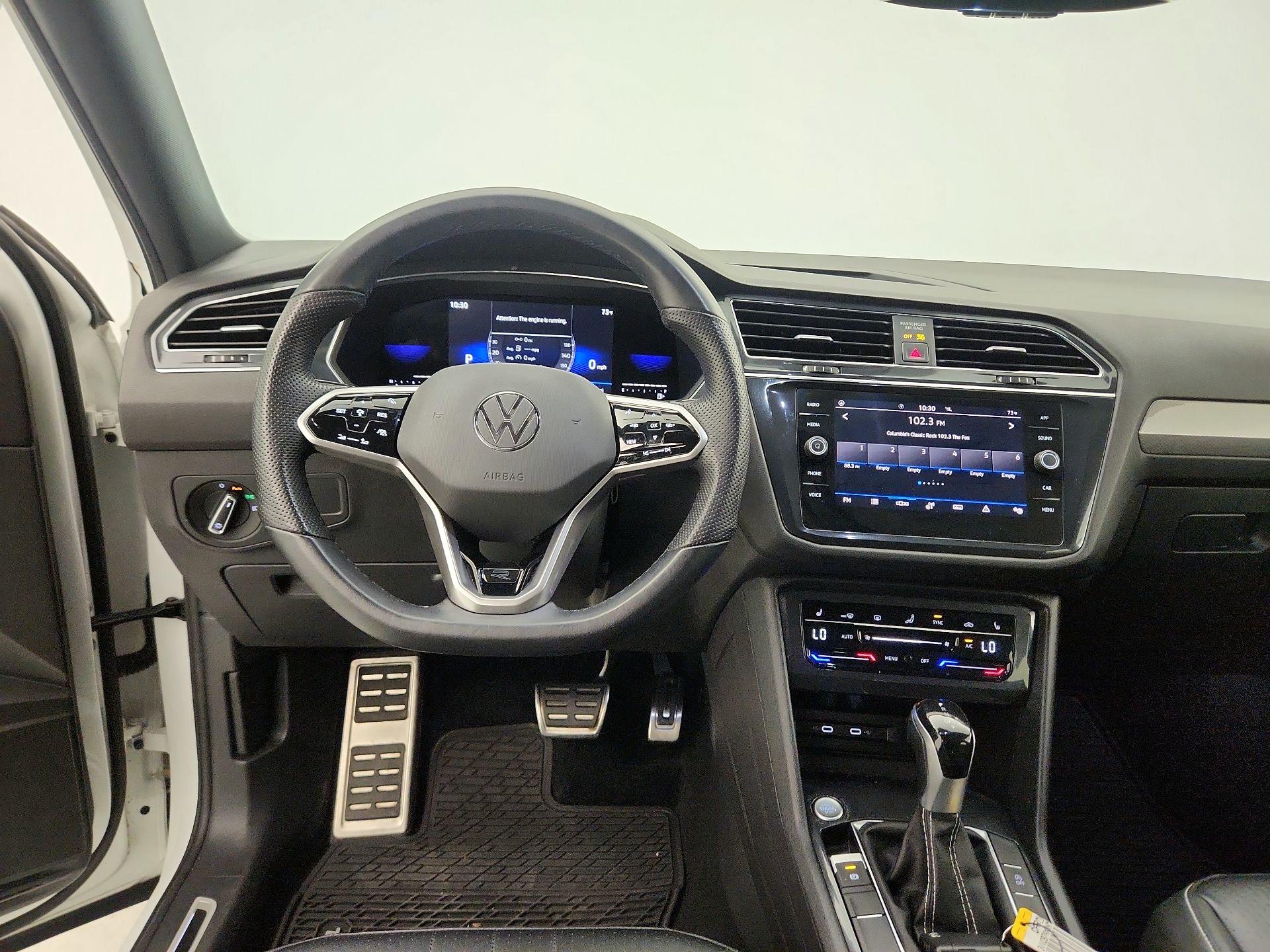Thumbnail: 2022 Volkswagen Tiguan - 10