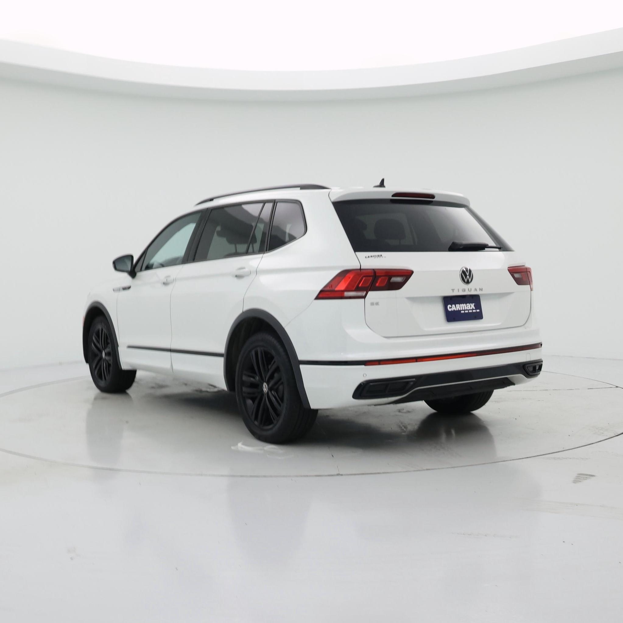 Thumbnail: 2022 Volkswagen Tiguan - 2