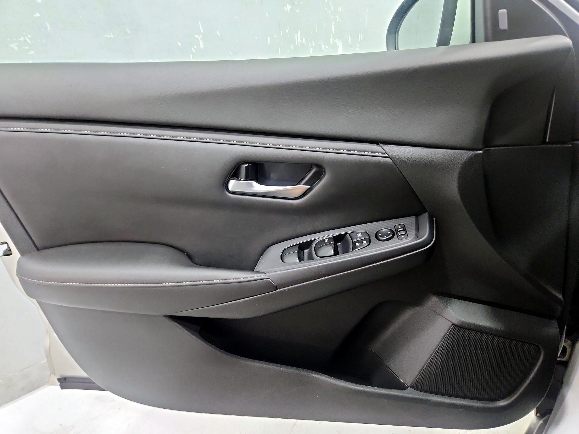 Thumbnail: 2021 Nissan Sentra - 12
