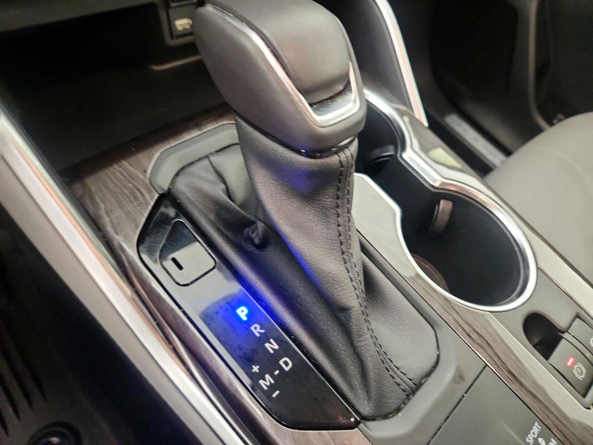 Thumbnail: 2021 Toyota Highlander - 15