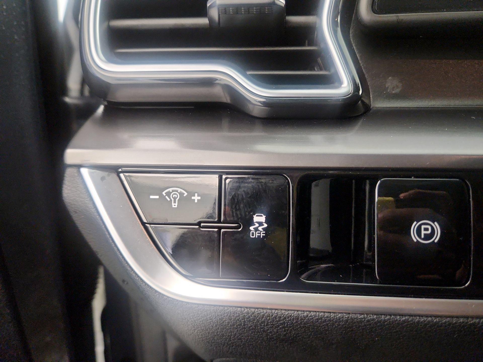 Thumbnail: 2024 Kia Sportage - 13