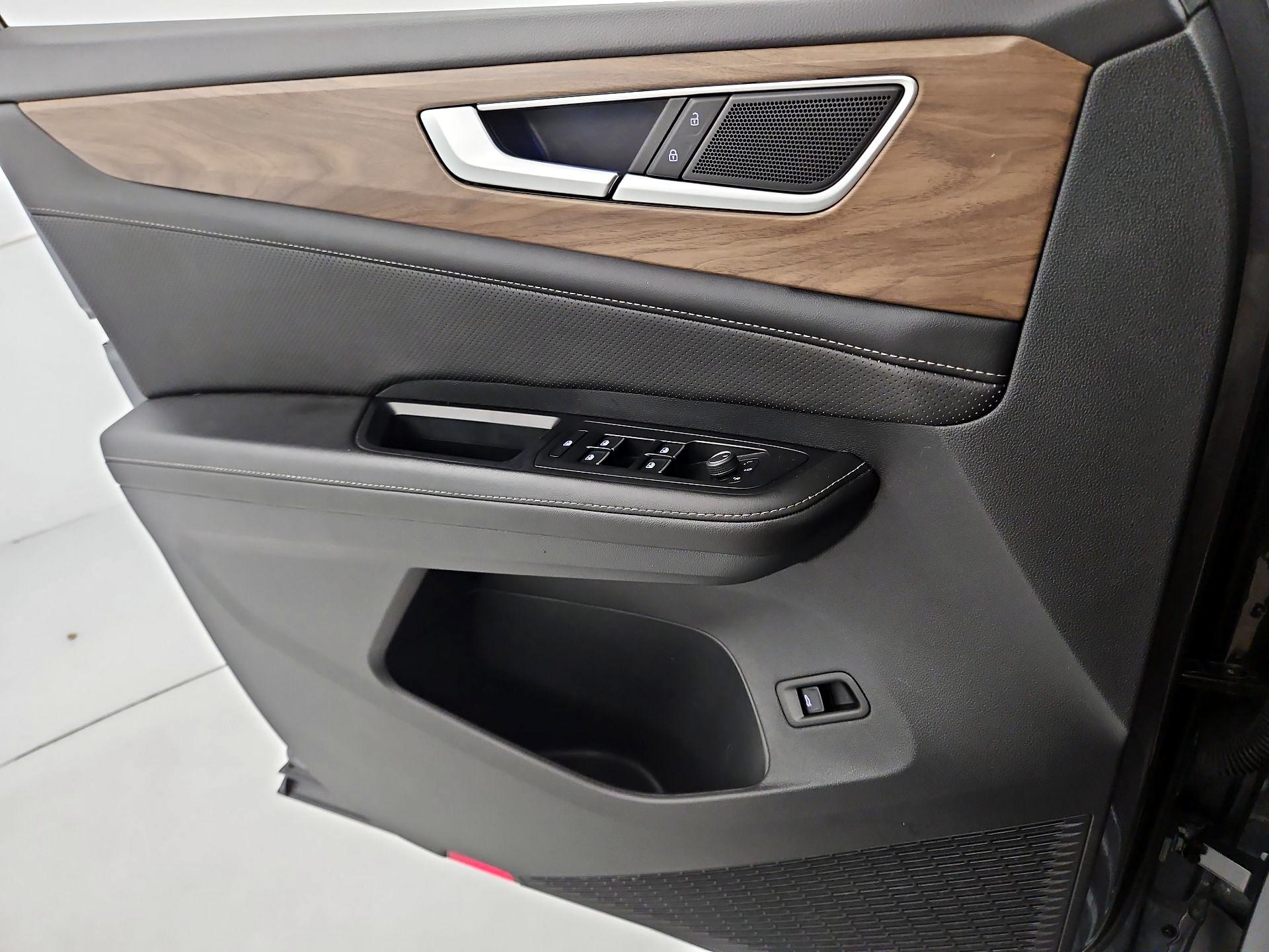 Thumbnail: 2024 Volkswagen Atlas - 12