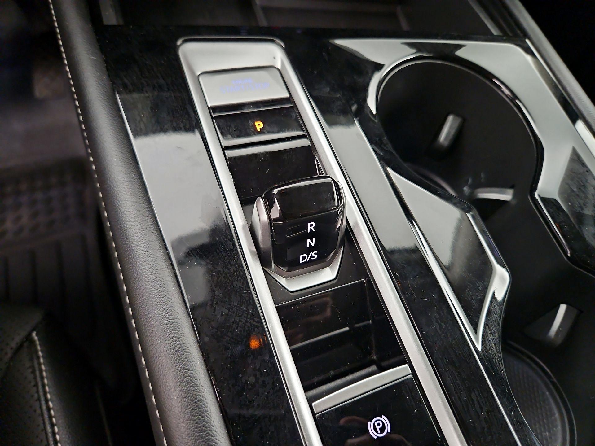 Thumbnail: 2024 Volkswagen Atlas - 17