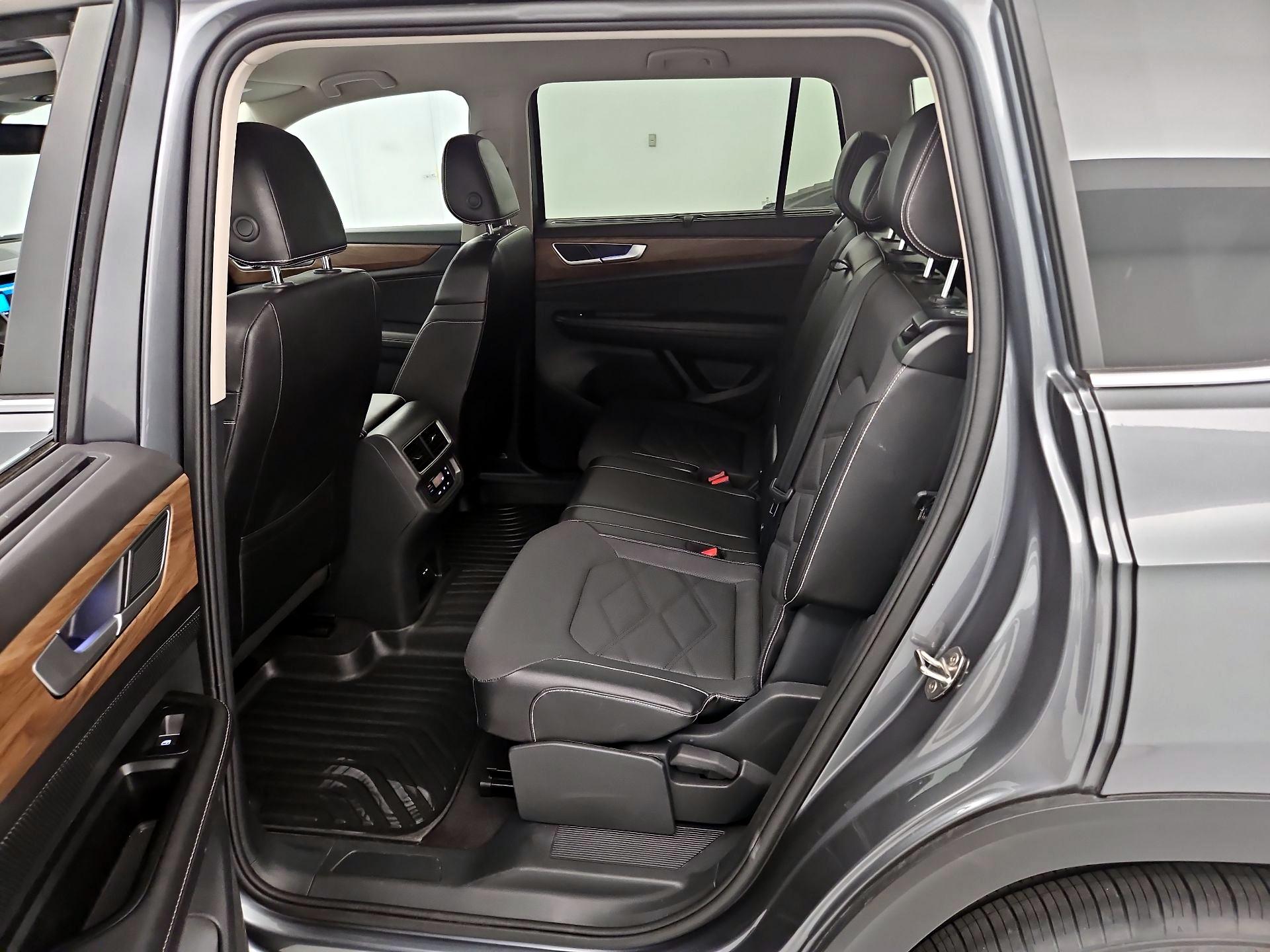 Thumbnail: 2024 Volkswagen Atlas - 19