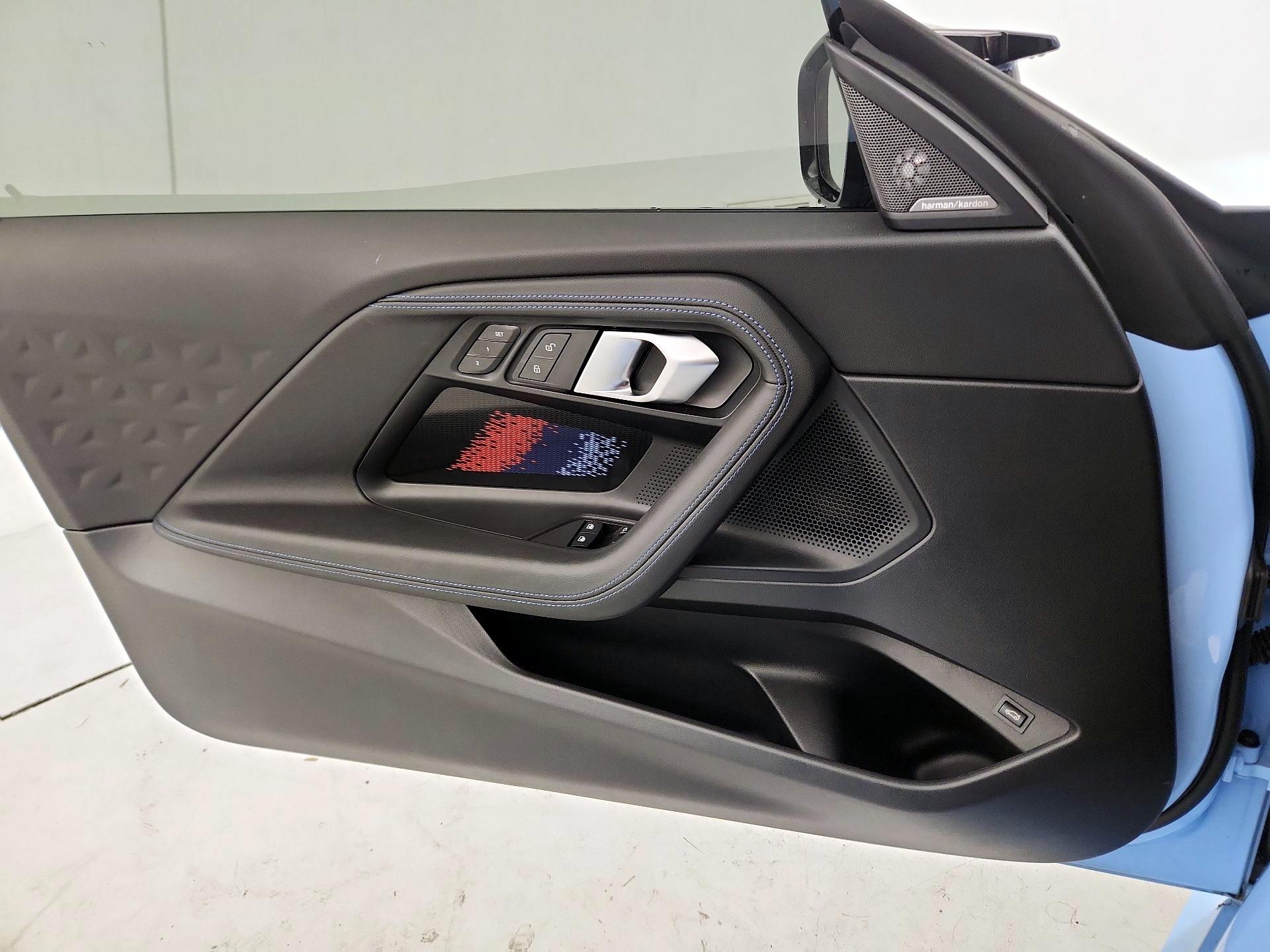 Thumbnail: 2025 BMW 2 Series - 12