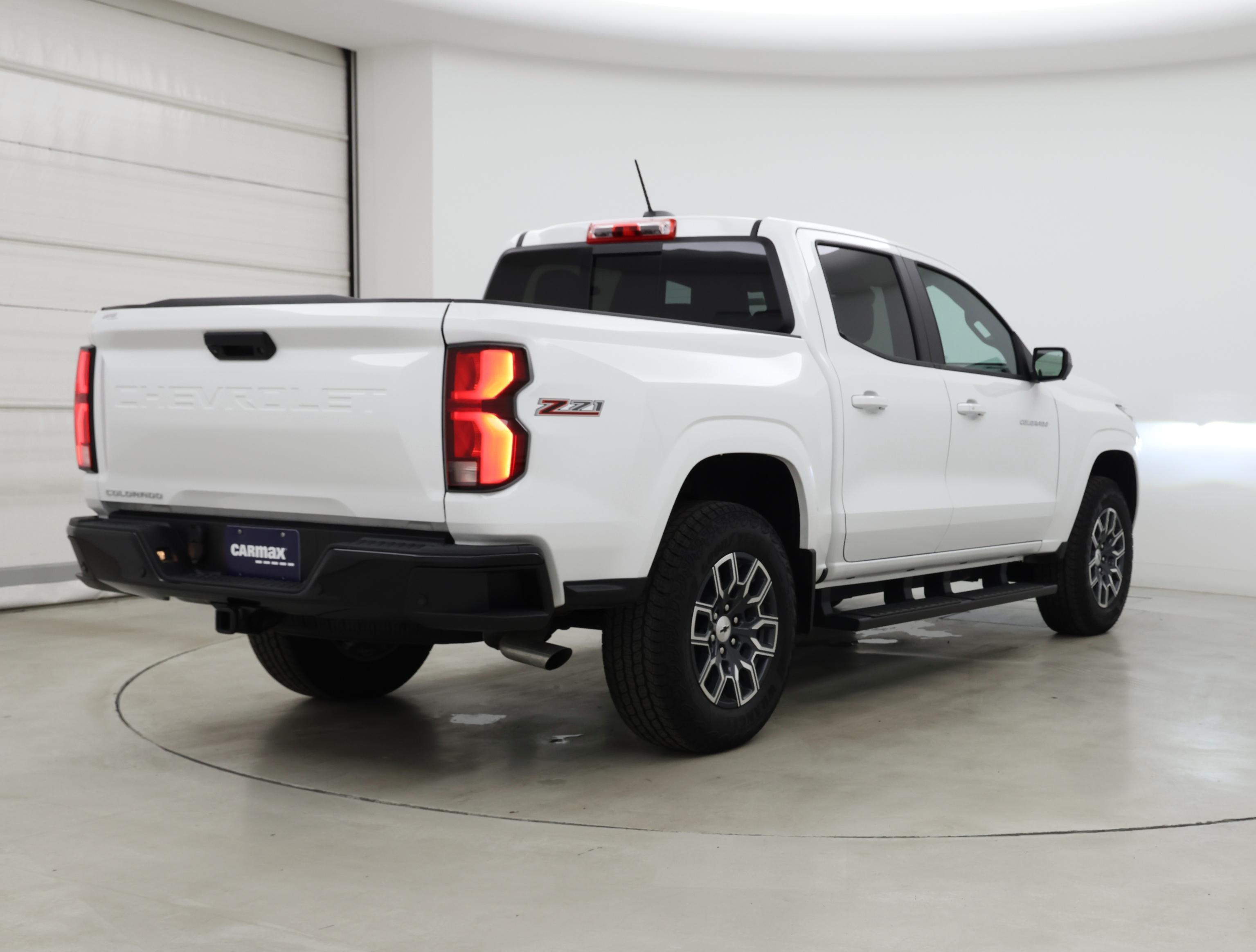Thumbnail: 2024 Chevrolet Colorado - 8