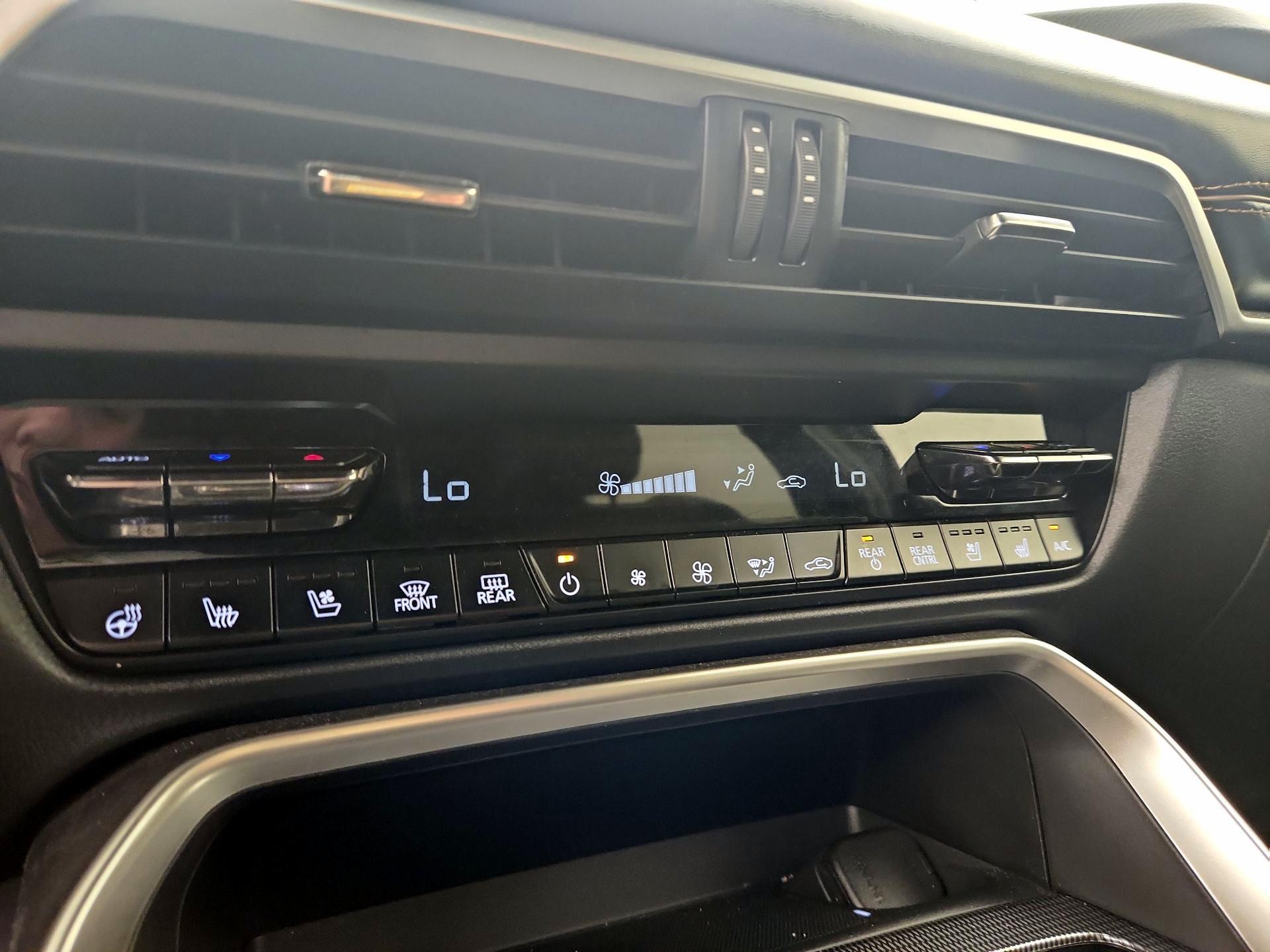 Thumbnail: 2025 Mazda CX-90 - 16