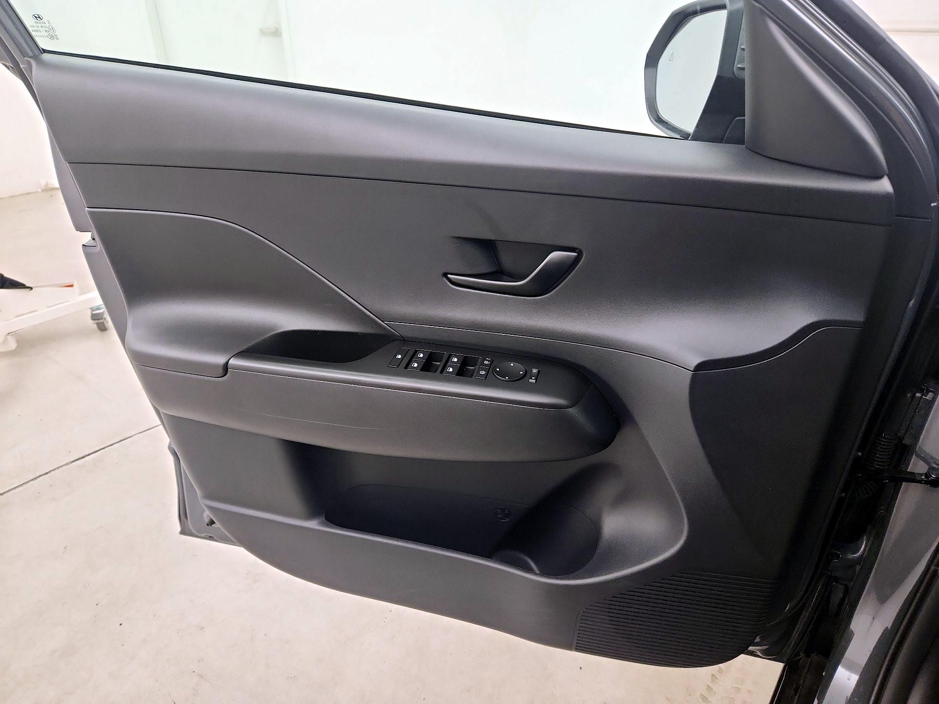 Thumbnail: 2025 Hyundai Kona - 12
