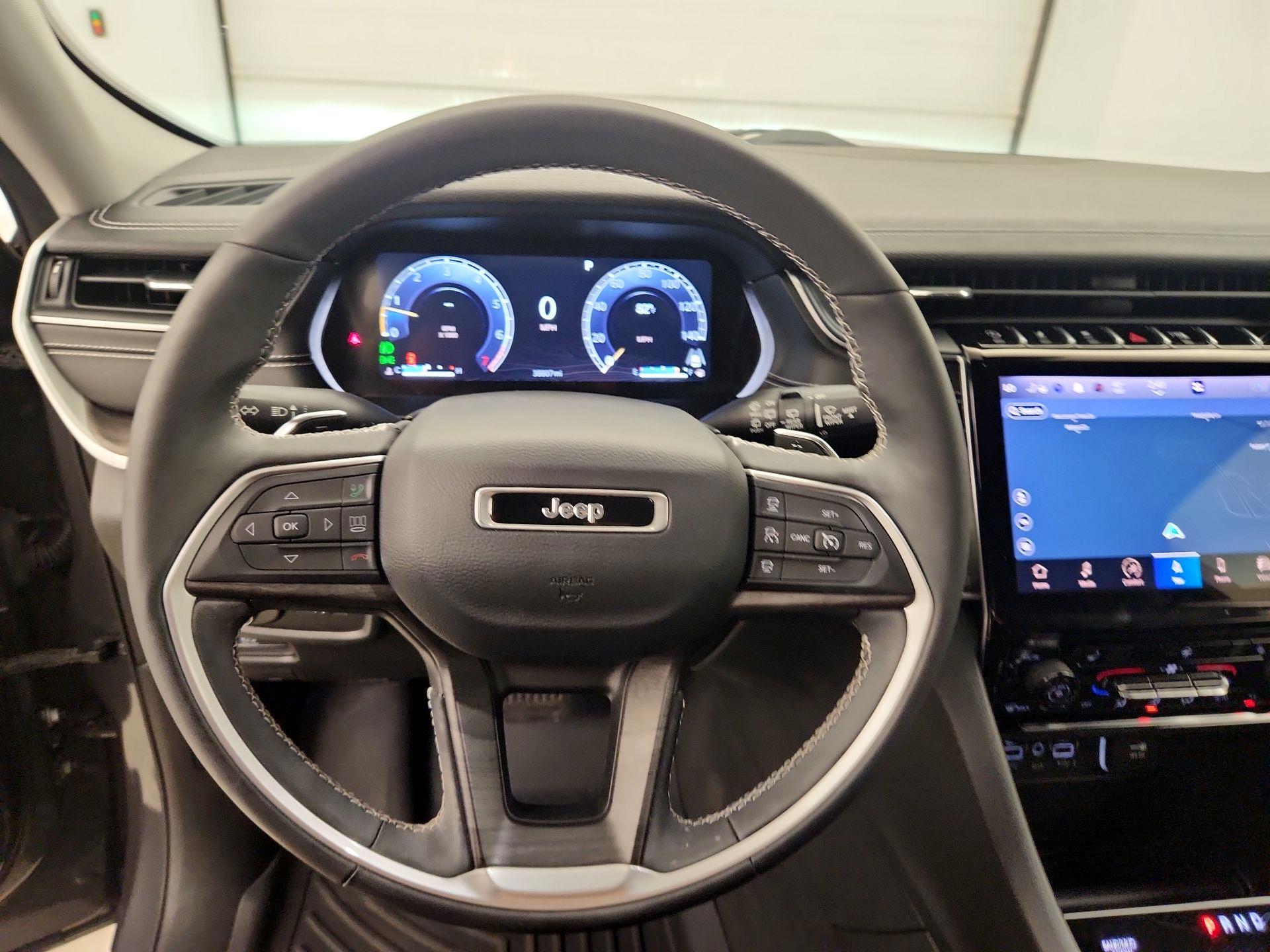 Thumbnail: 2023 Jeep Grand Cherokee - 10