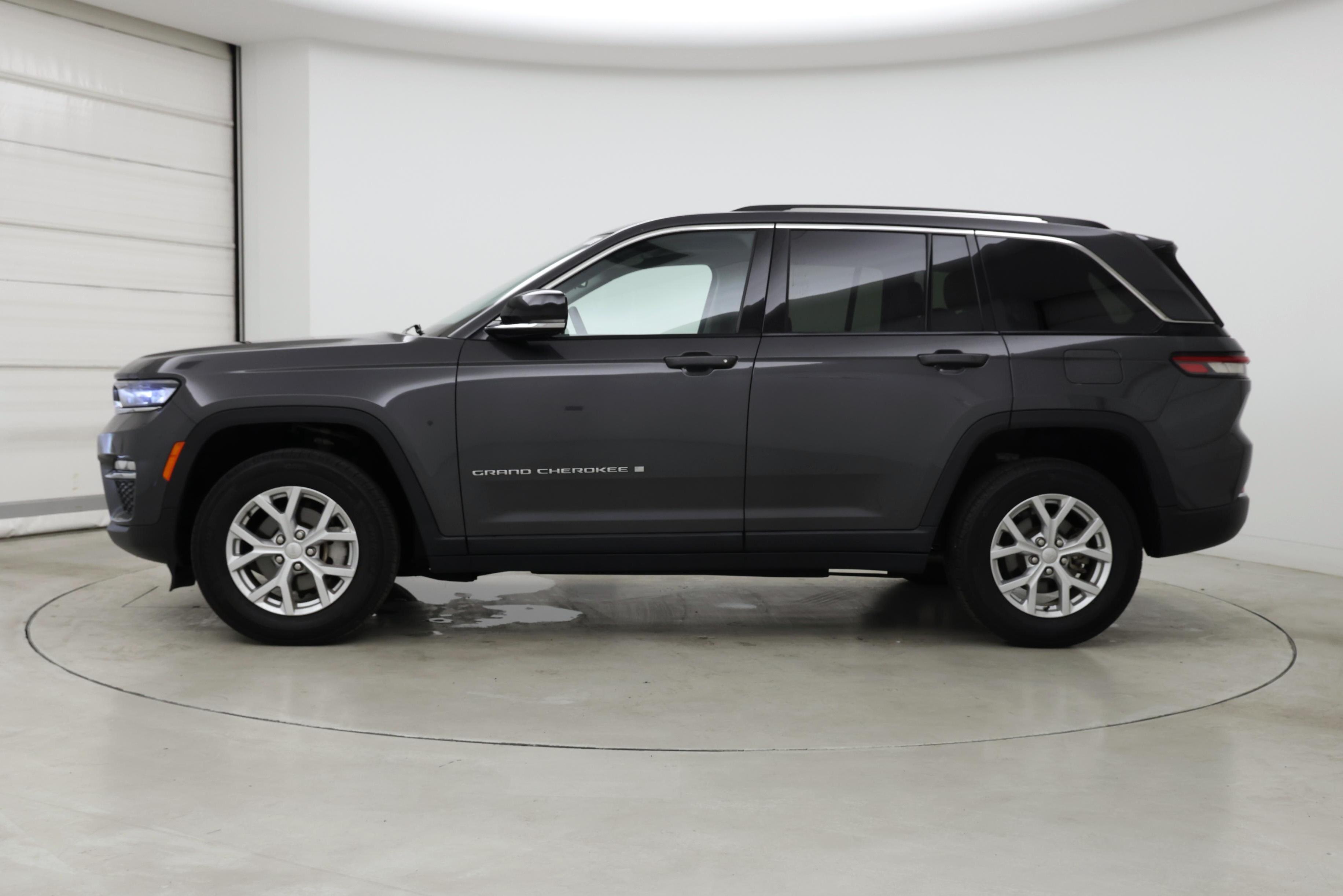 Thumbnail: 2023 Jeep Grand Cherokee - 3