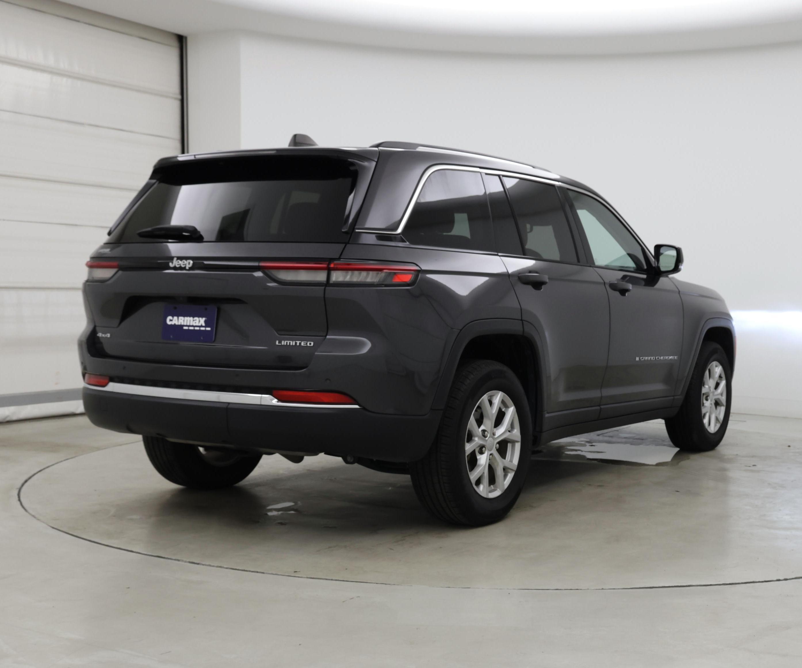 Thumbnail: 2023 Jeep Grand Cherokee - 8