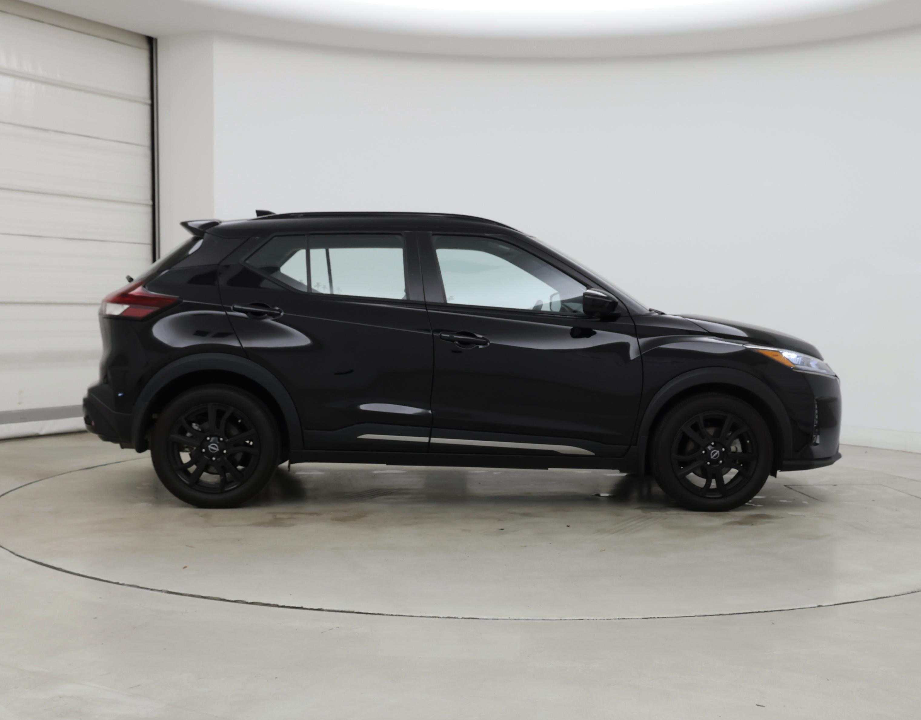 Thumbnail: 2024 Nissan Kicks - 7