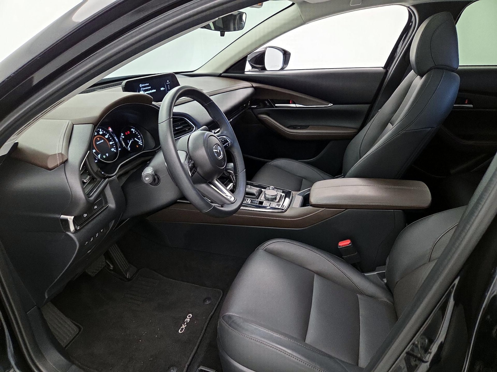 2025 Mazda CX-30 Premium - Photo 12