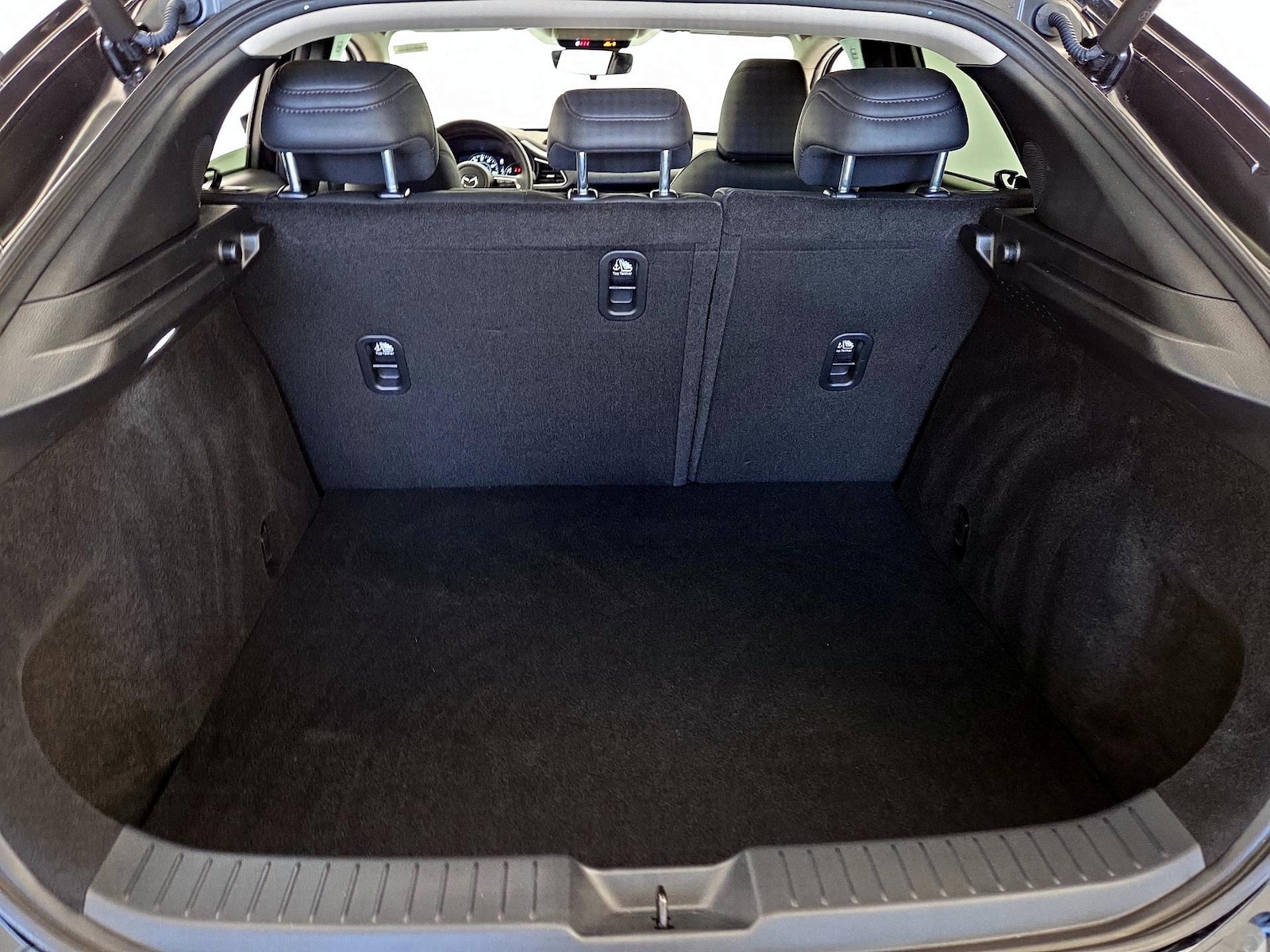 2025 Mazda CX-30 Premium - Photo 20