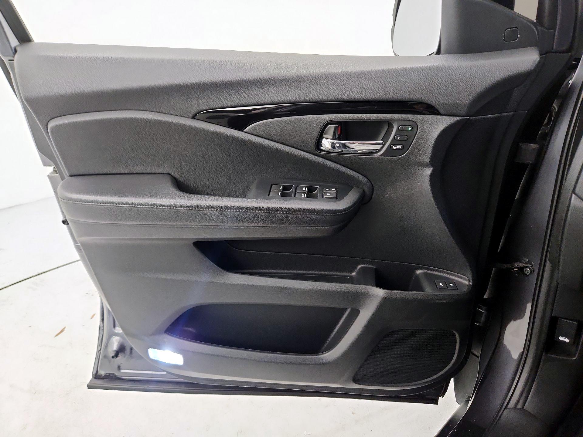 Thumbnail: 2021 Honda Passport - 12