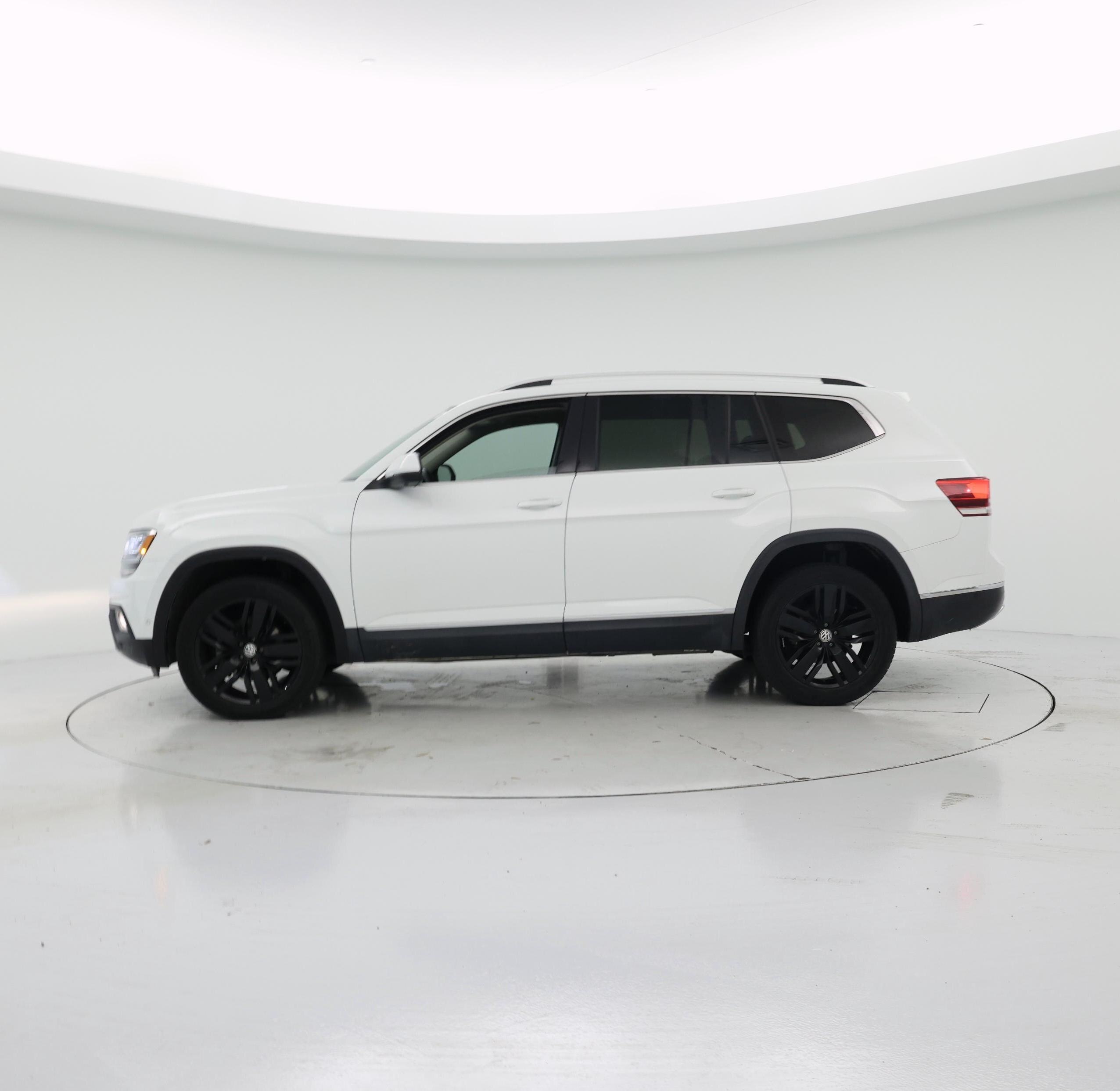 Thumbnail: 2018 Volkswagen Atlas - 3