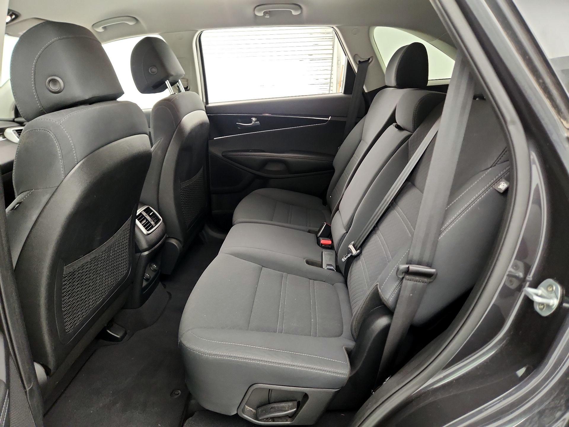 Thumbnail: 2017 Kia Sorento - 20