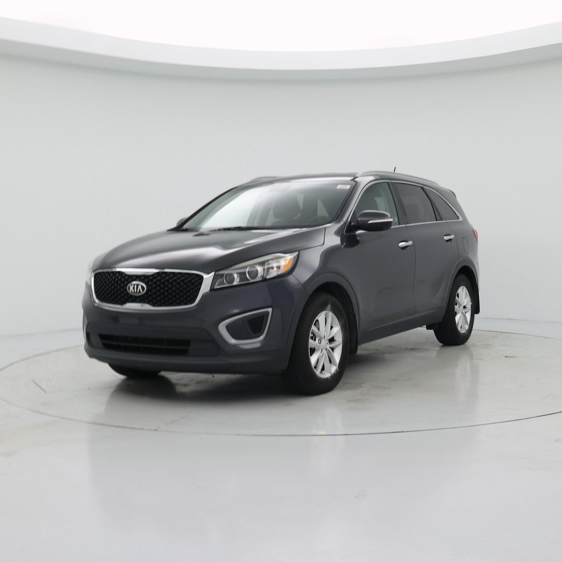 Thumbnail: 2017 Kia Sorento - 4