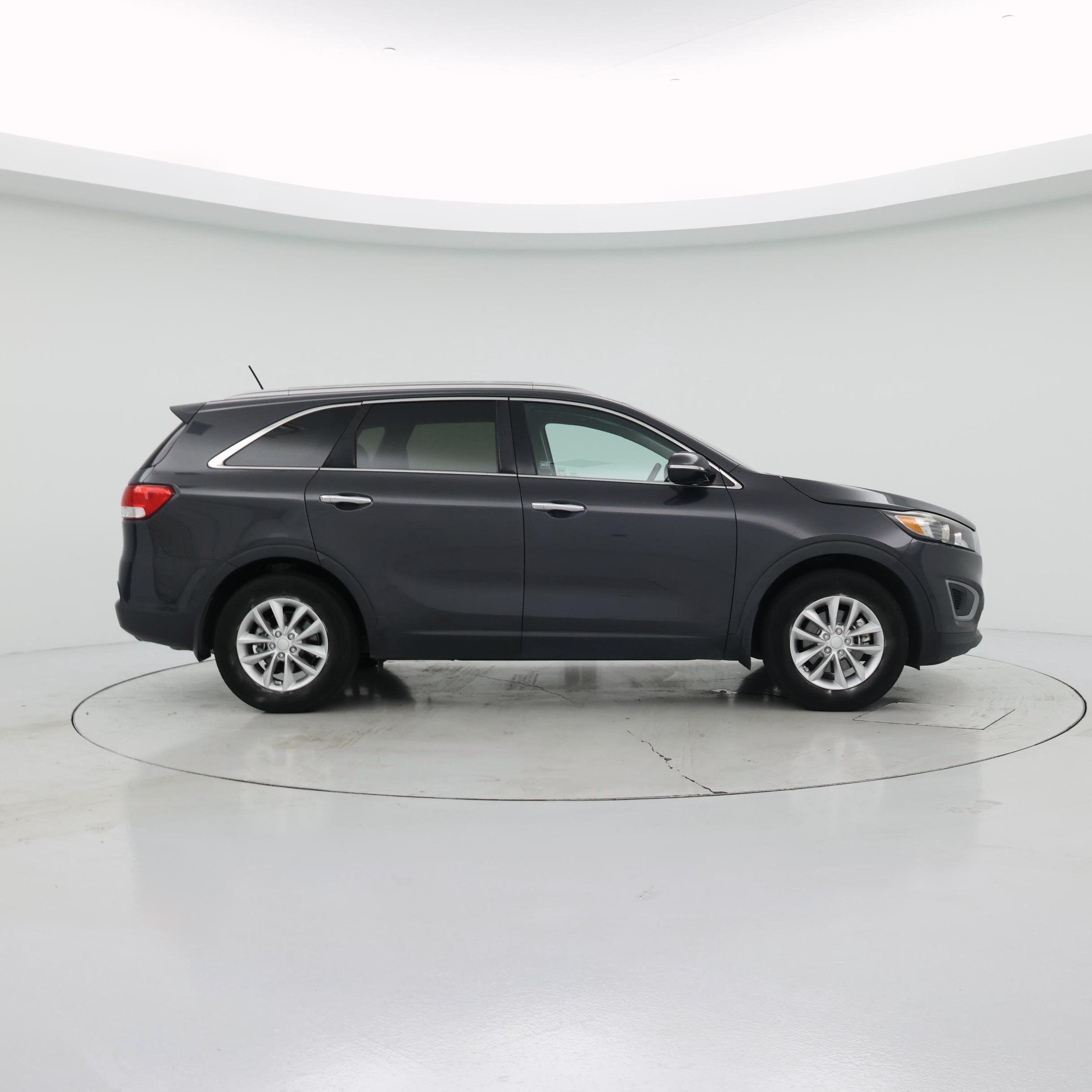 Thumbnail: 2017 Kia Sorento - 7
