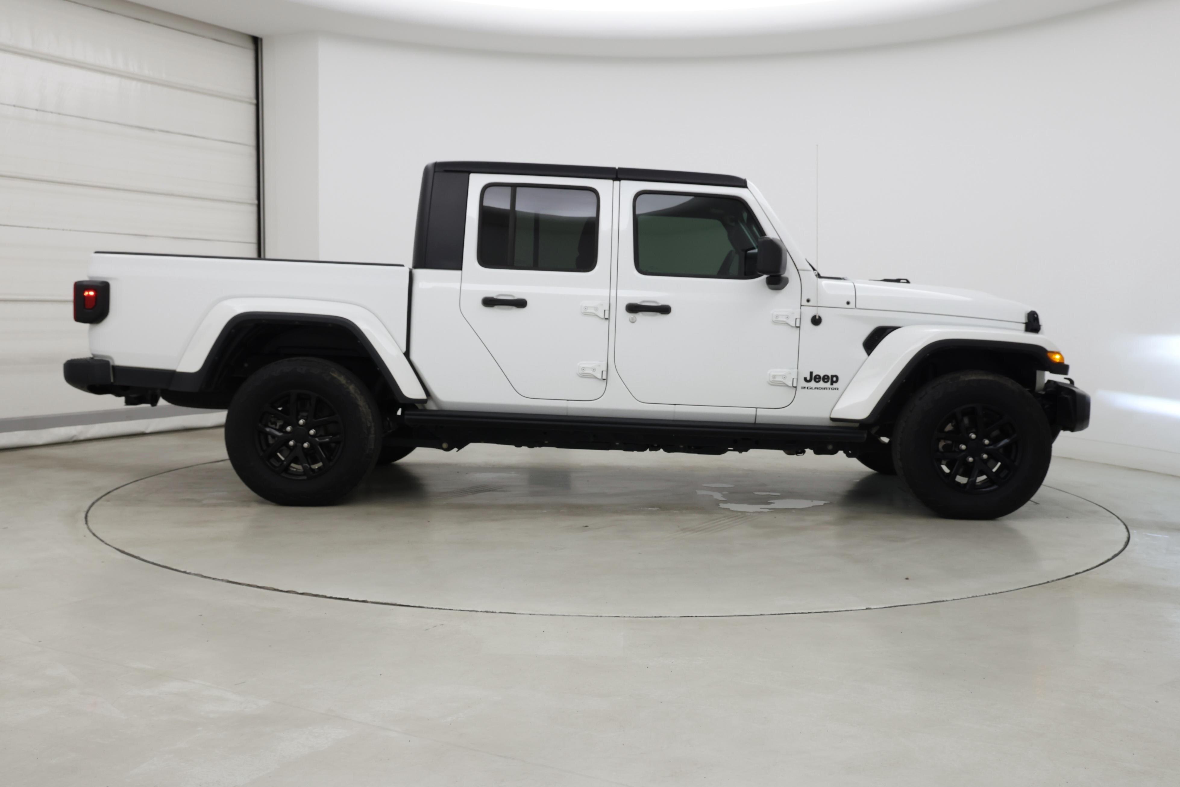 Thumbnail: 2023 Jeep Gladiator - 7