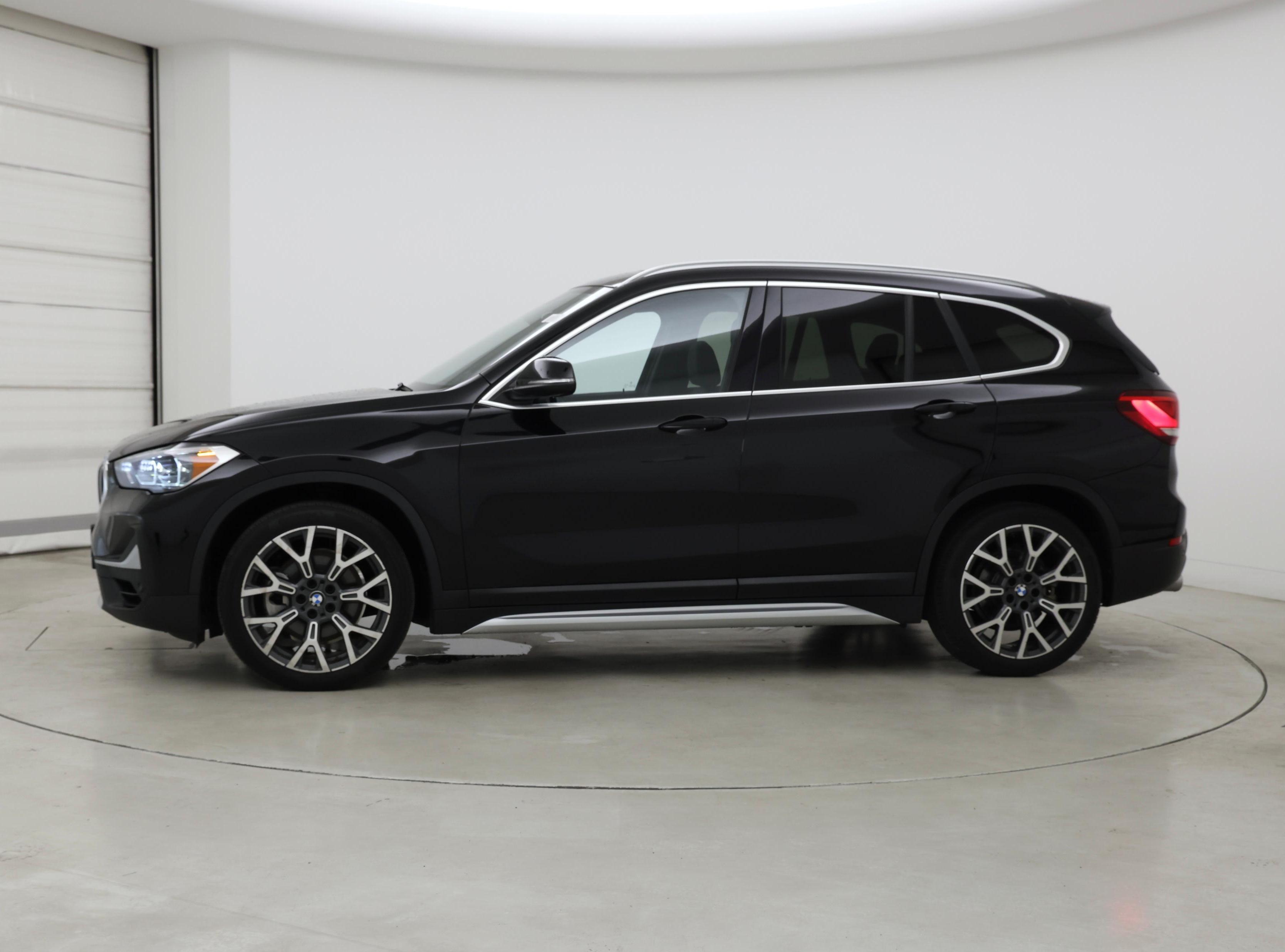 Thumbnail: 2022 BMW X1 - 3