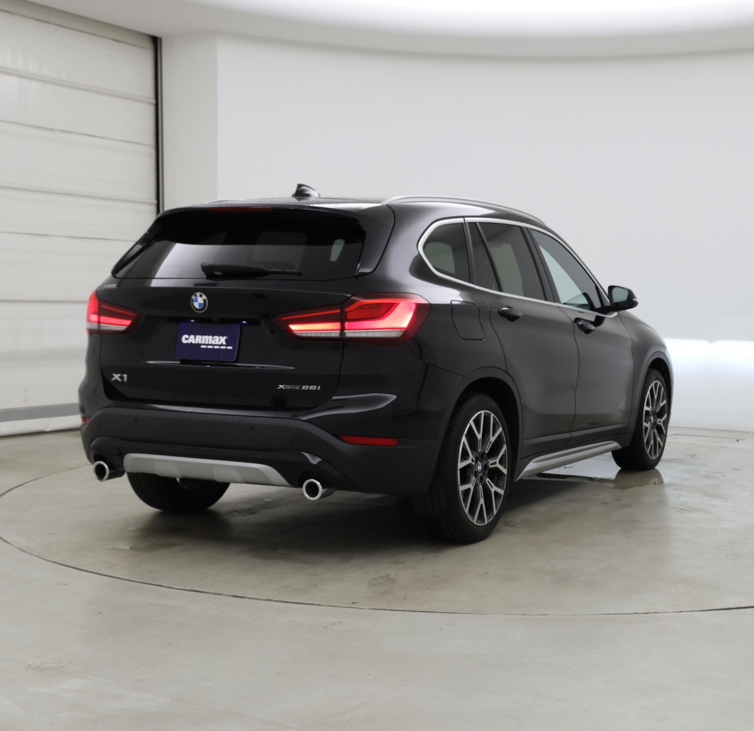 Thumbnail: 2022 BMW X1 - 8