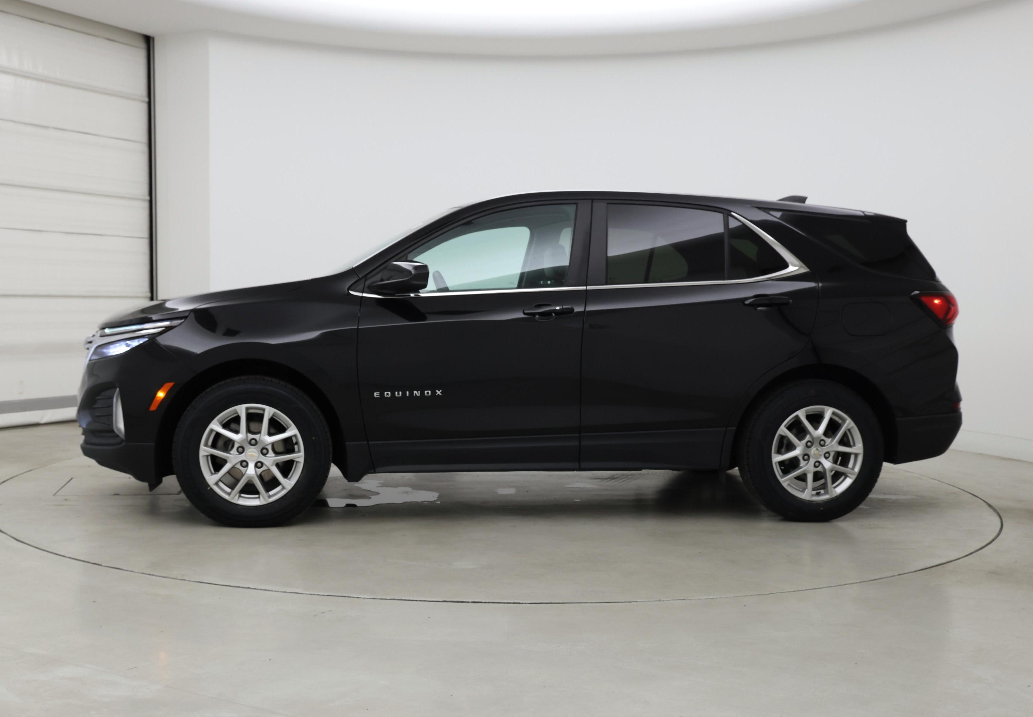 Thumbnail: 2023 Chevrolet Equinox - 3