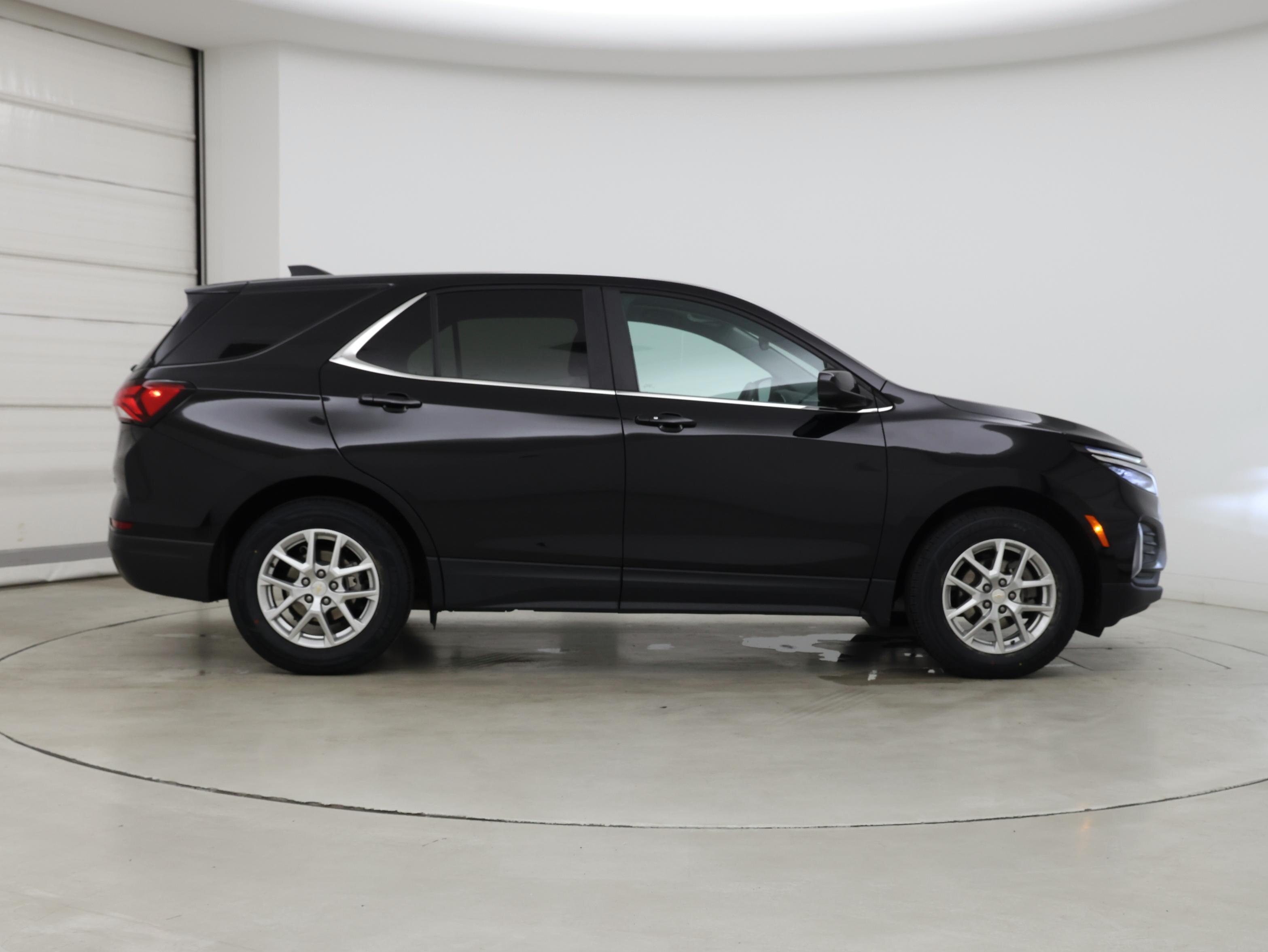 Thumbnail: 2023 Chevrolet Equinox - 7