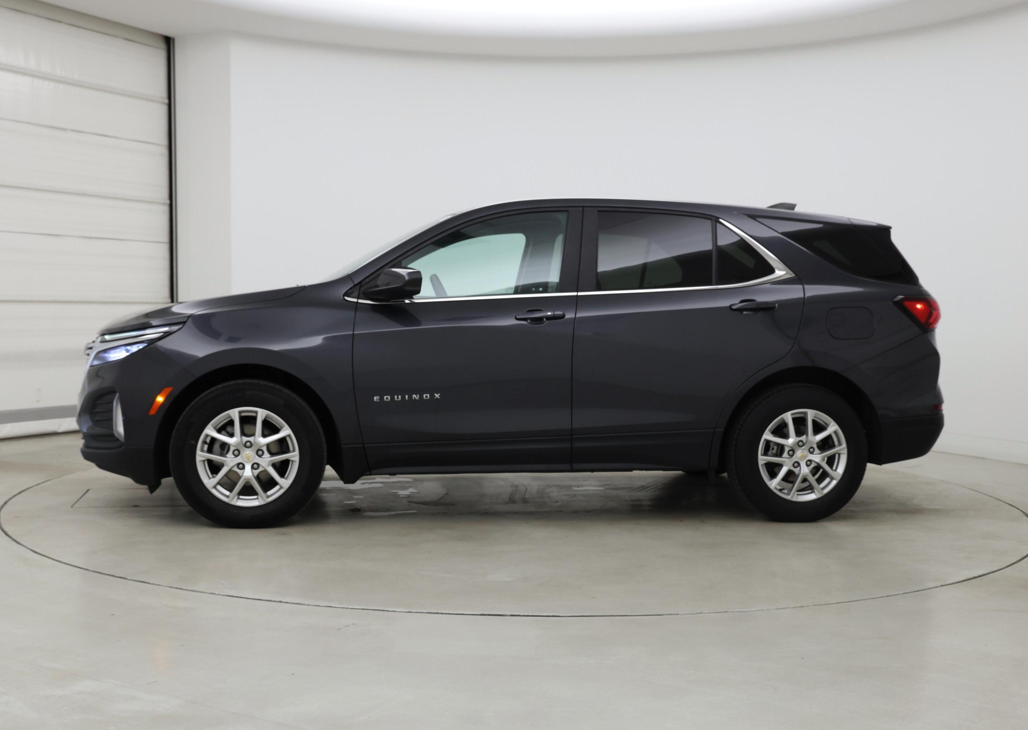 Thumbnail: 2022 Chevrolet Equinox - 3