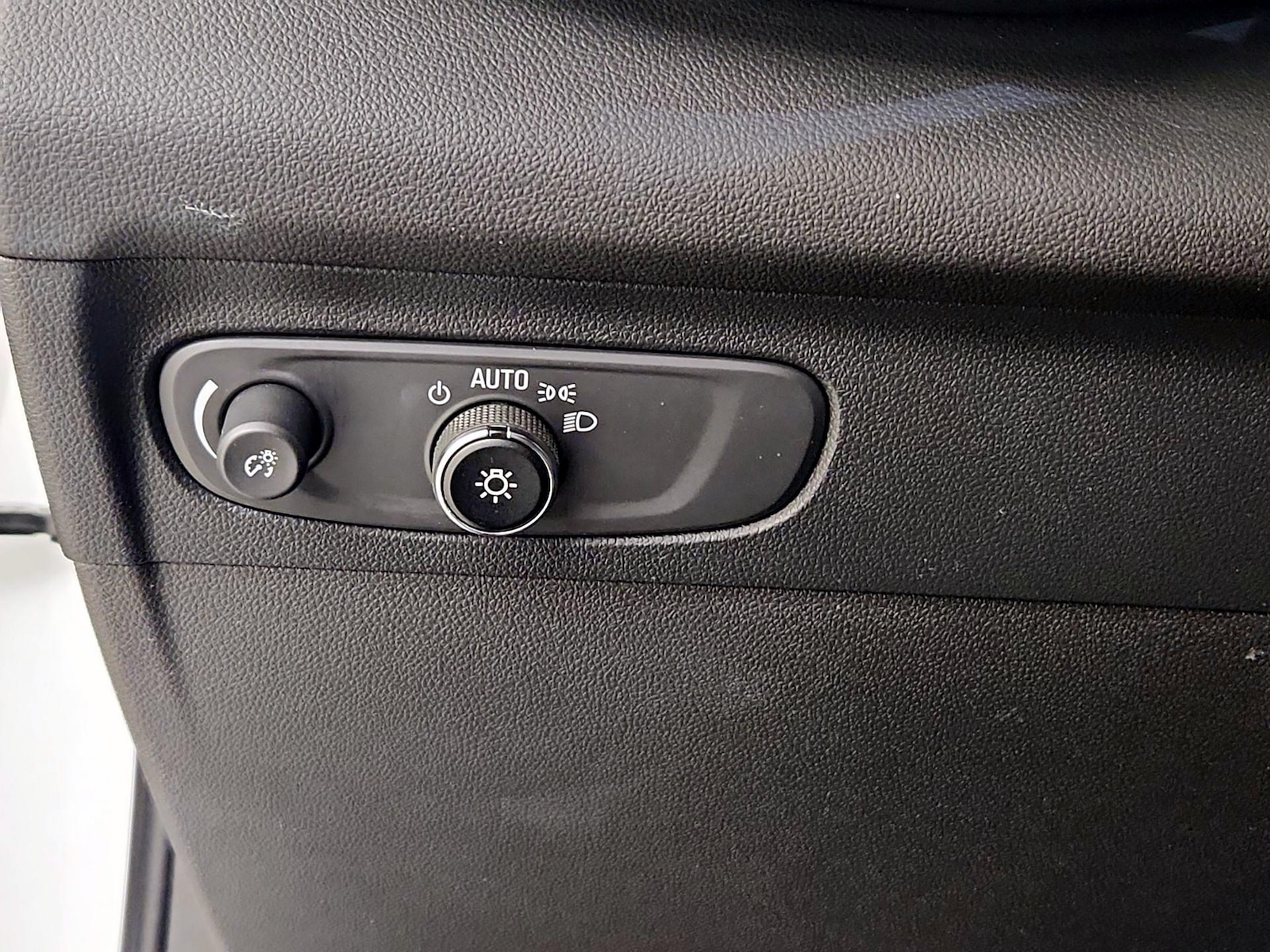 2023 Buick Envision Preferred - Photo 14
